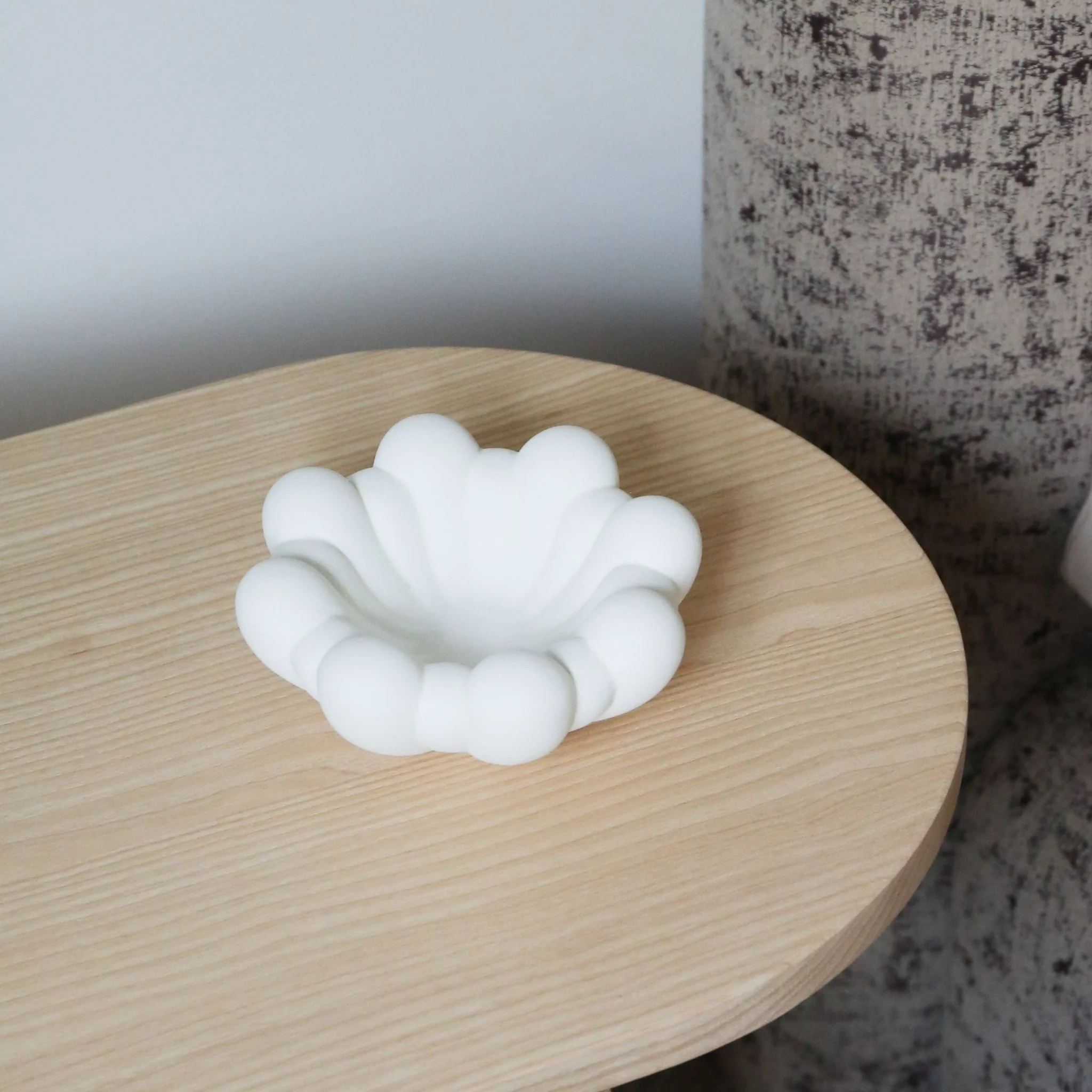 101 COPENHAGEN Bloom Tray Mini, D15.5cm, Bone White - Image 3