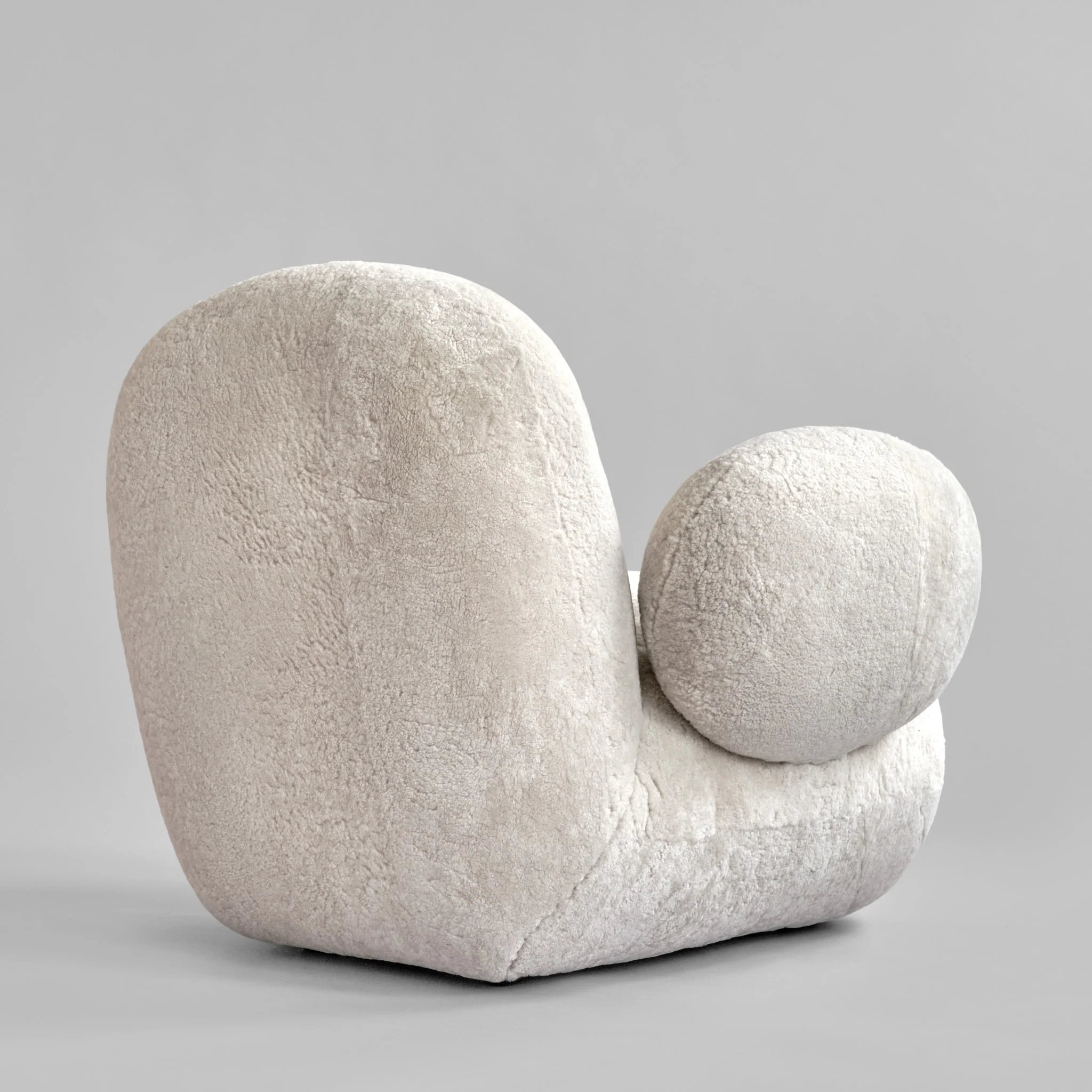 PRE-ORDER │ 101 COPENHAGEN Toe Armchair, Flat, Sandshell Sheepskin - Image 3