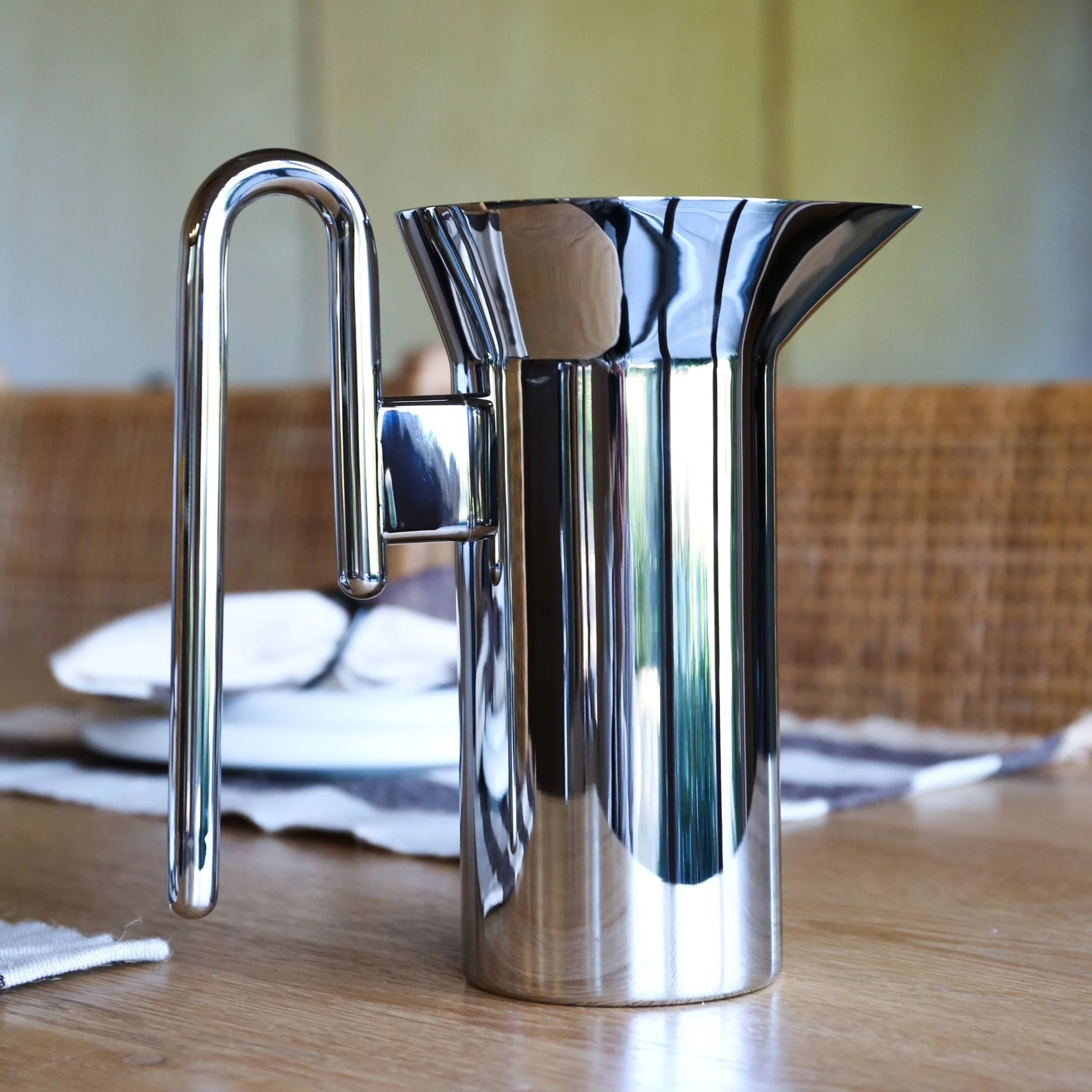&TRADITION Momento Jug, 1L, Polished Stainless Steel - Image 10