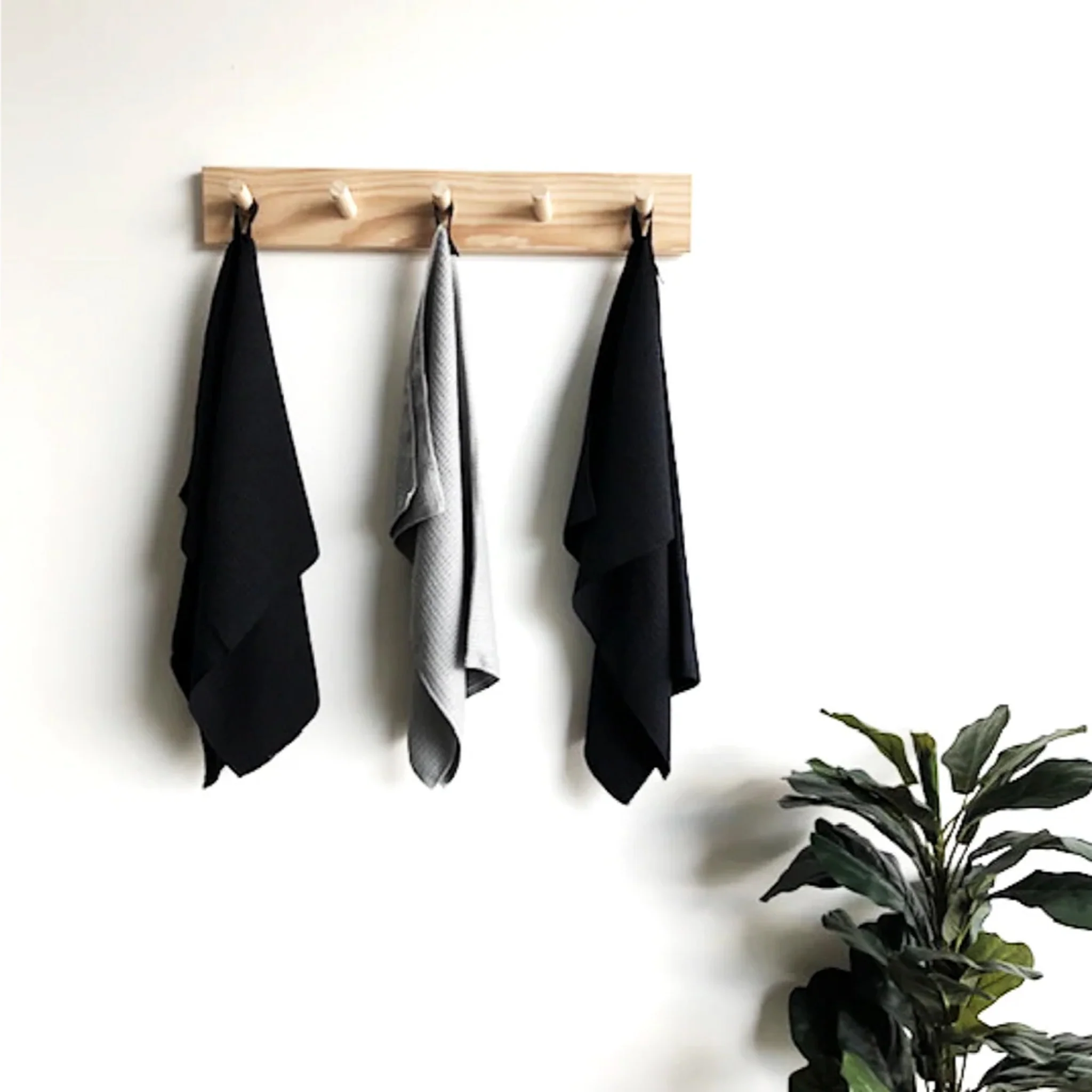 BARKLY BASICS Microfibre Tea Towel, Black - Image 3