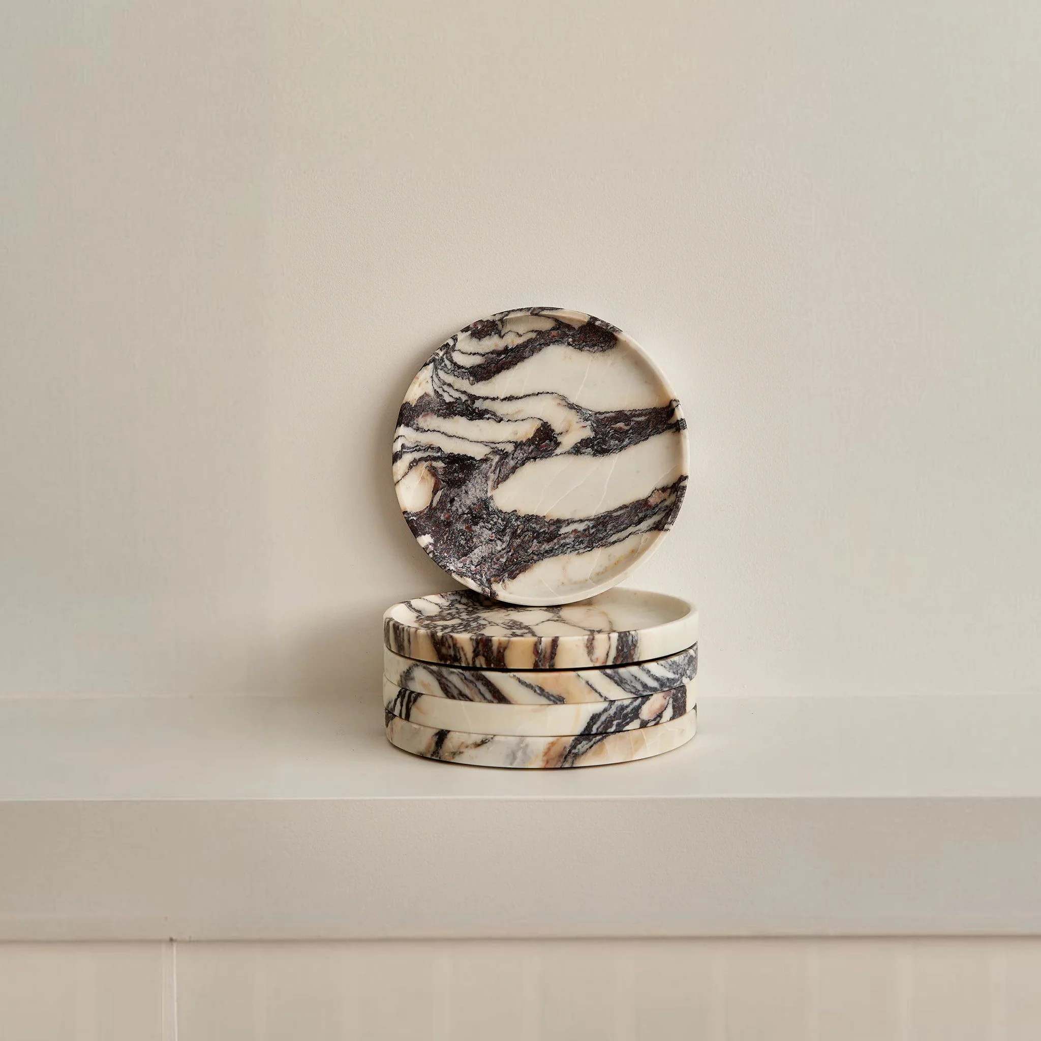 BLACK BLAZE Linea Round Marble Tray, D20cm, Calacatta Viola - Image 6