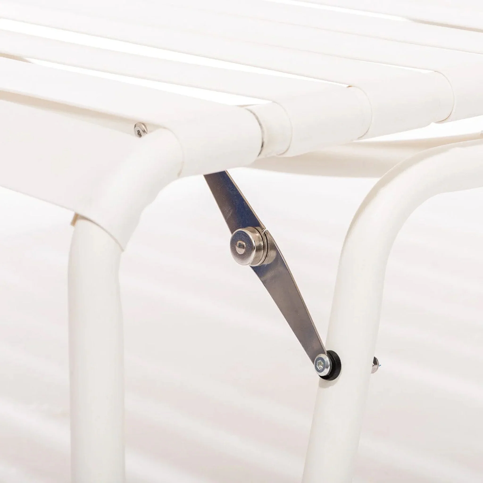BUSINESS & PLEASURE CO Sunliner Lounger, Antique White - Image 4