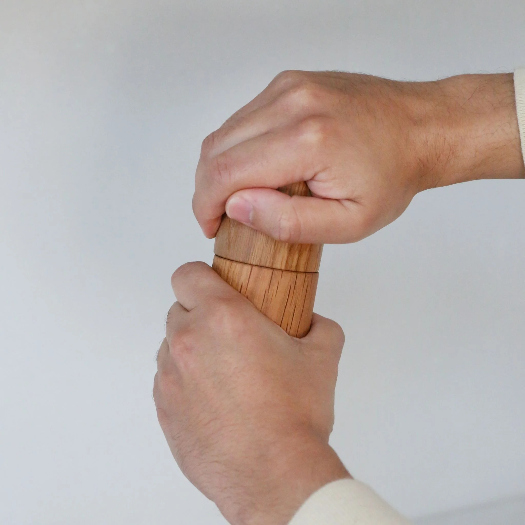 EKTA LIVING ‘Crush Me’ Salt or Pepper Grinder, Oiled Oak - Image 2