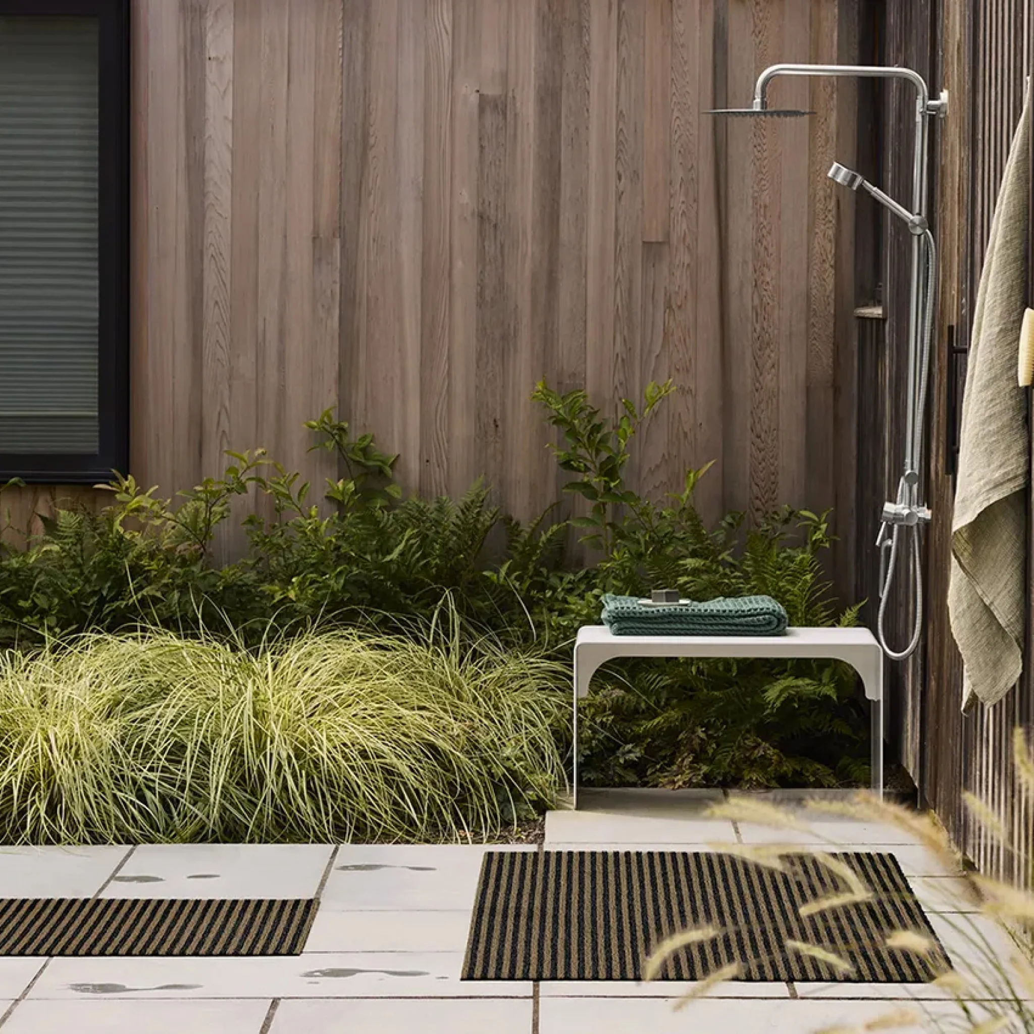 CHILEWICH Shag In Out Utility Door Mat, Breton Stripe/Coast, 61x91cm - Image 3