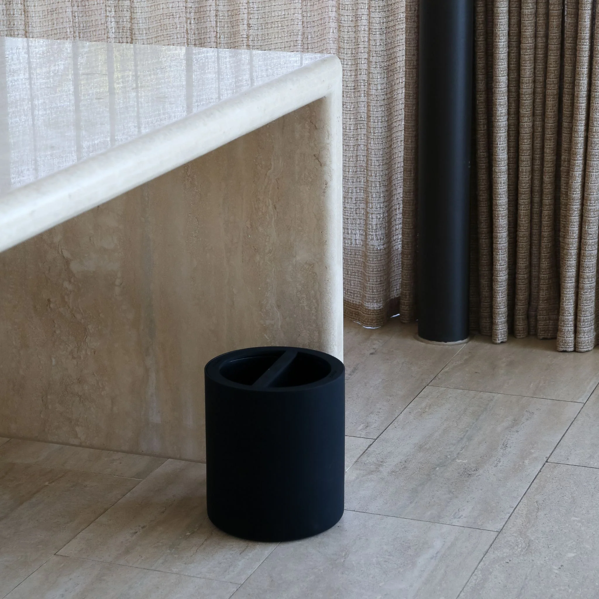 DESIGNSTUFF ARC Dual Bin, Recycle/Rubbish, Black - Image 4