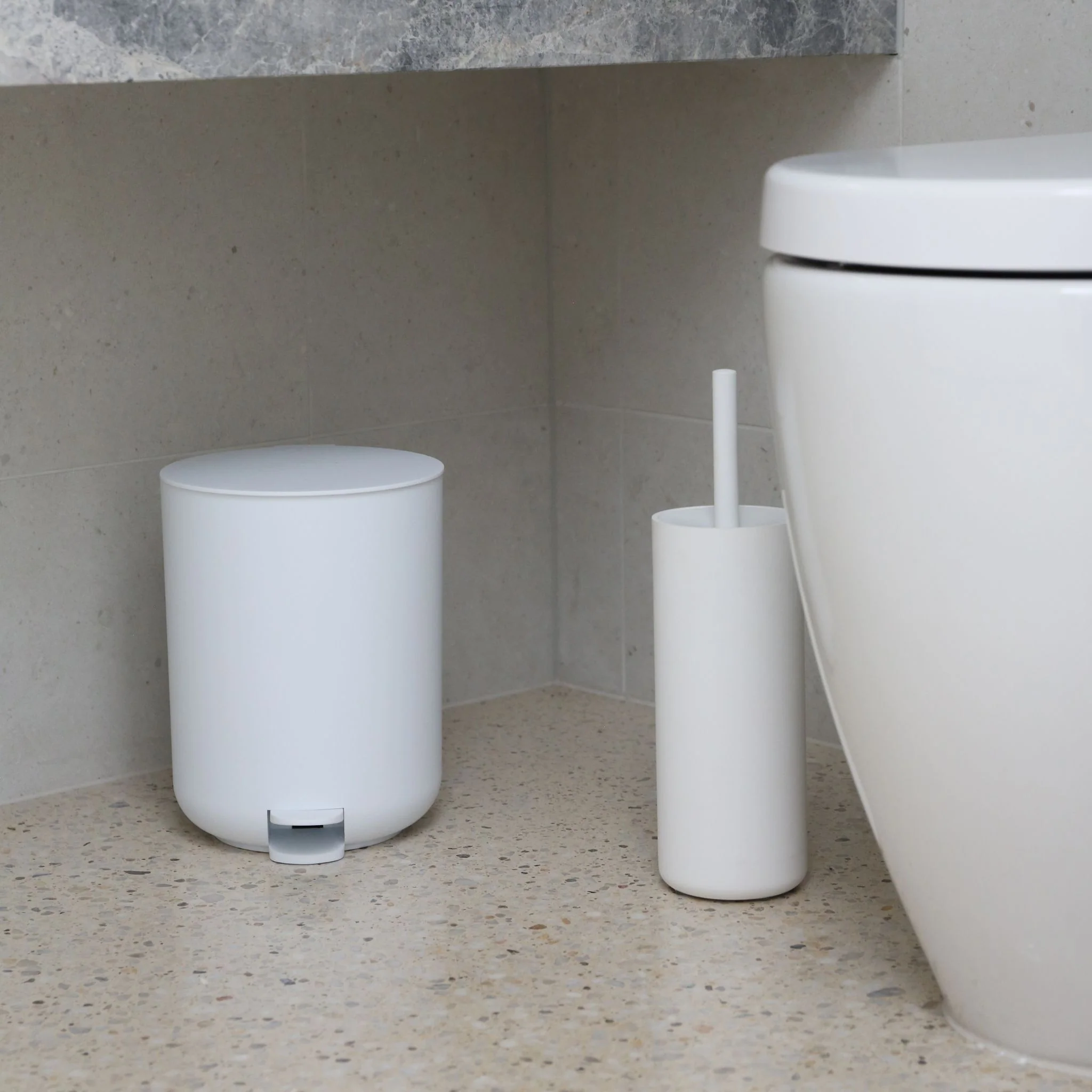 DESIGNSTUFF ARC Pedal Bin, 4.3L, White - Image 6
