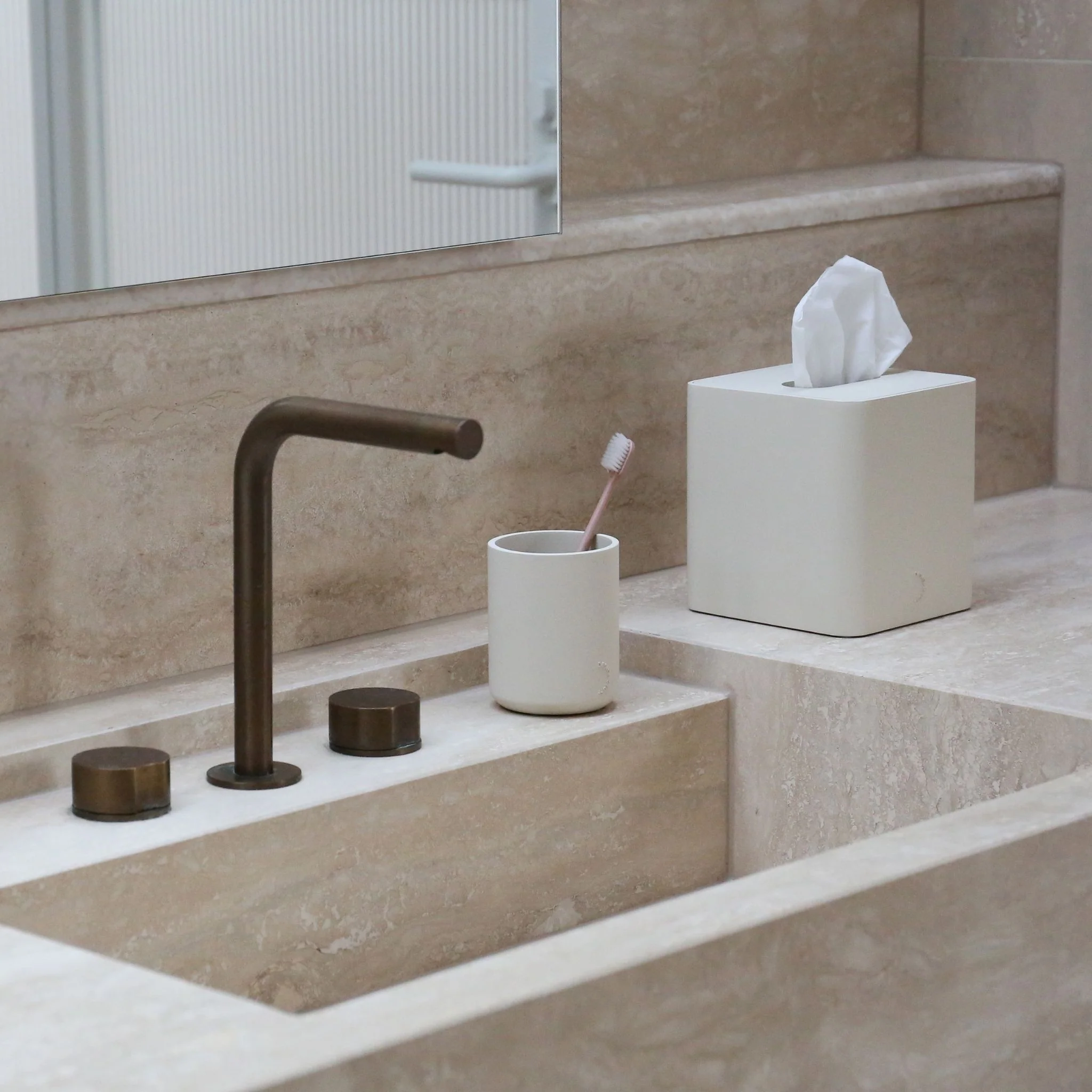 DESIGNSTUFF ARC Tumbler/Toothbrush Holder, Sand - Image 4