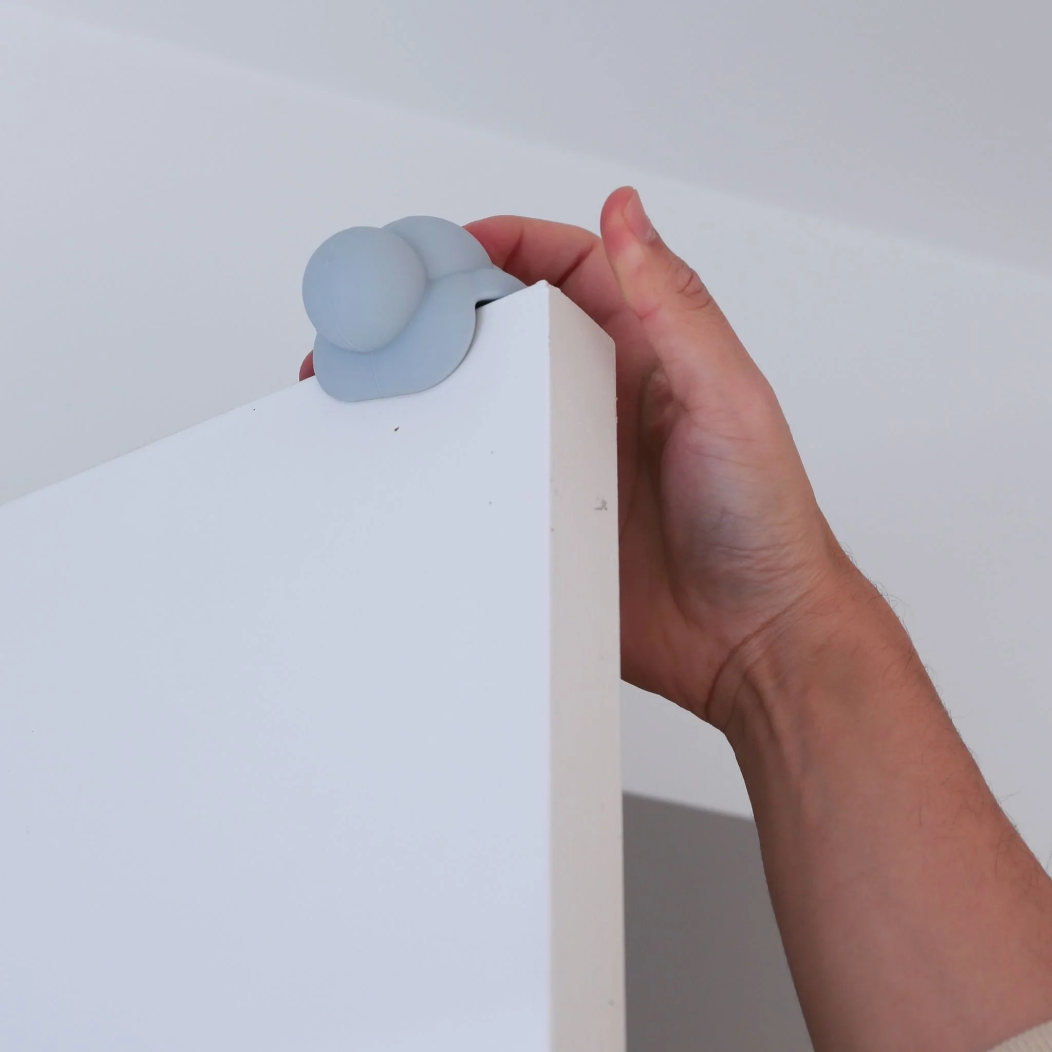 DESIGNSTUFF CUBI Cloud Door Stop, Mist - Image 5