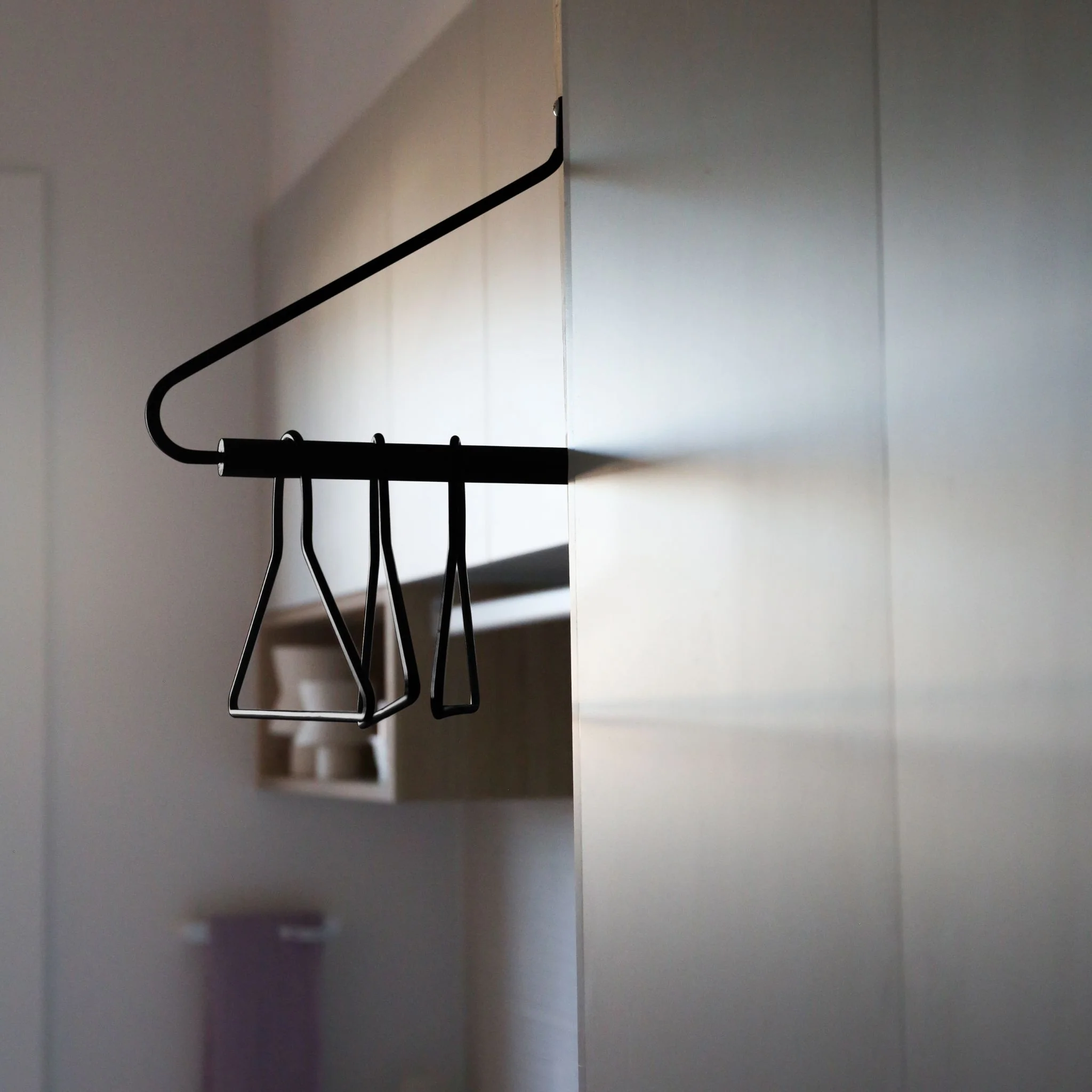 DESIGNSTUFF Curve Clothes Rack, Black - Image 5