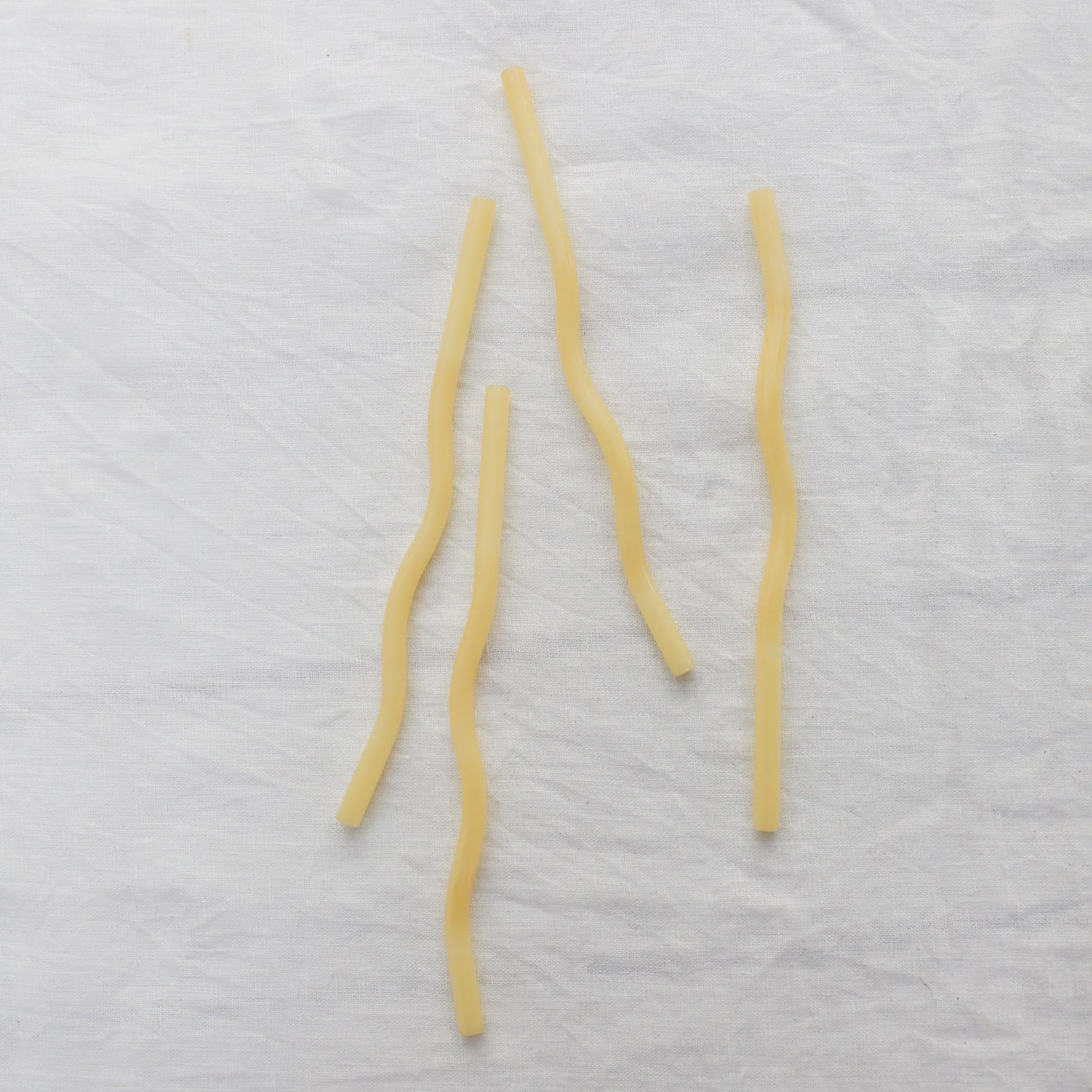 DESIGNSTUFF Curve Glass Straw, Lemon (Set of 4) - Image 5