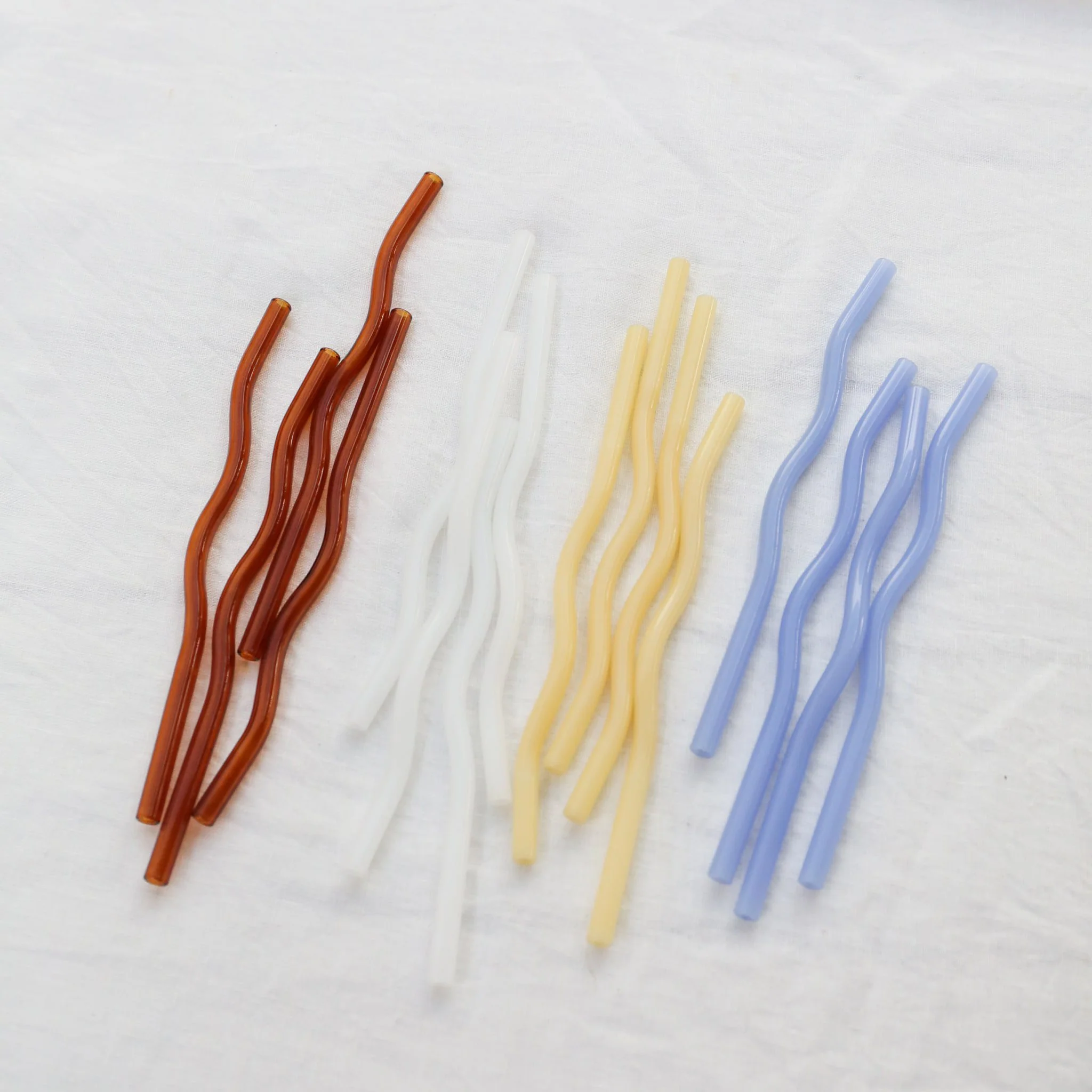 DESIGNSTUFF Curve Glass Straw, Mist (Set of 4) - Image 7
