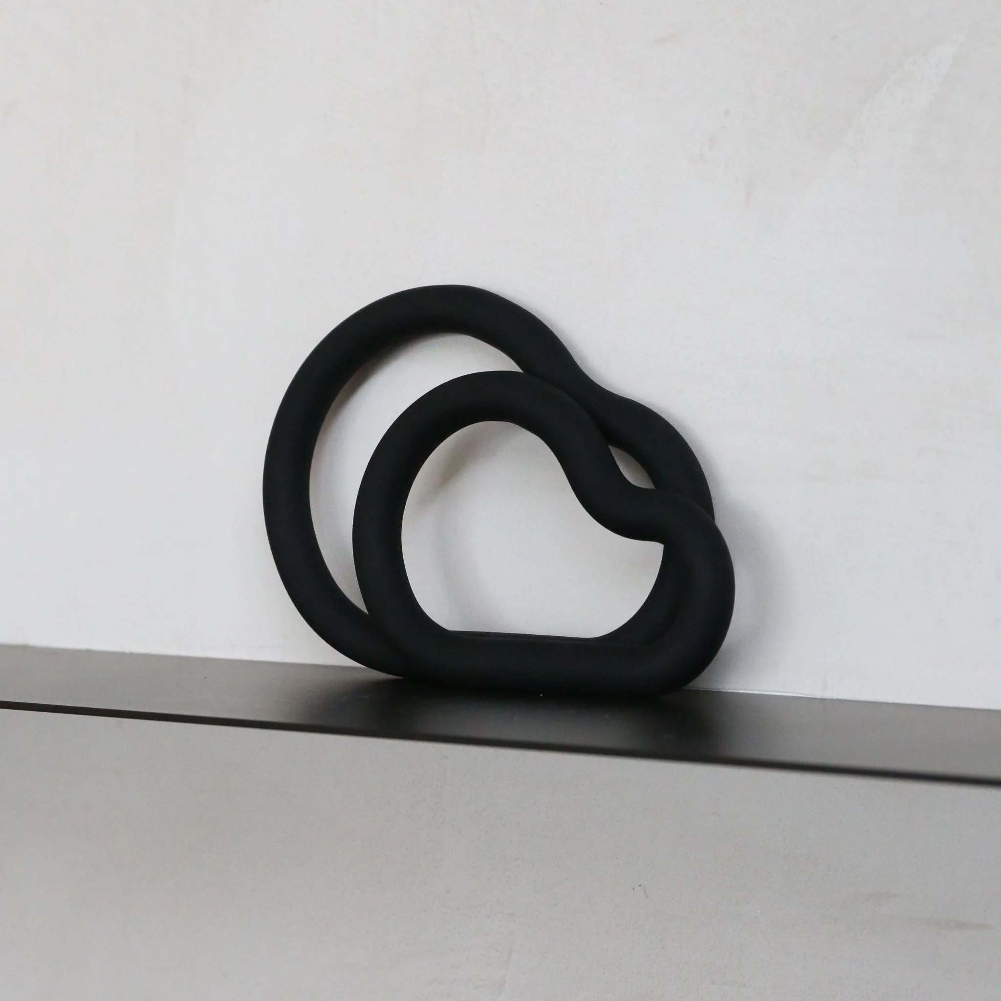 DESIGNSTUFF RUND Curve Silicone Trivet L, Black - Image 4