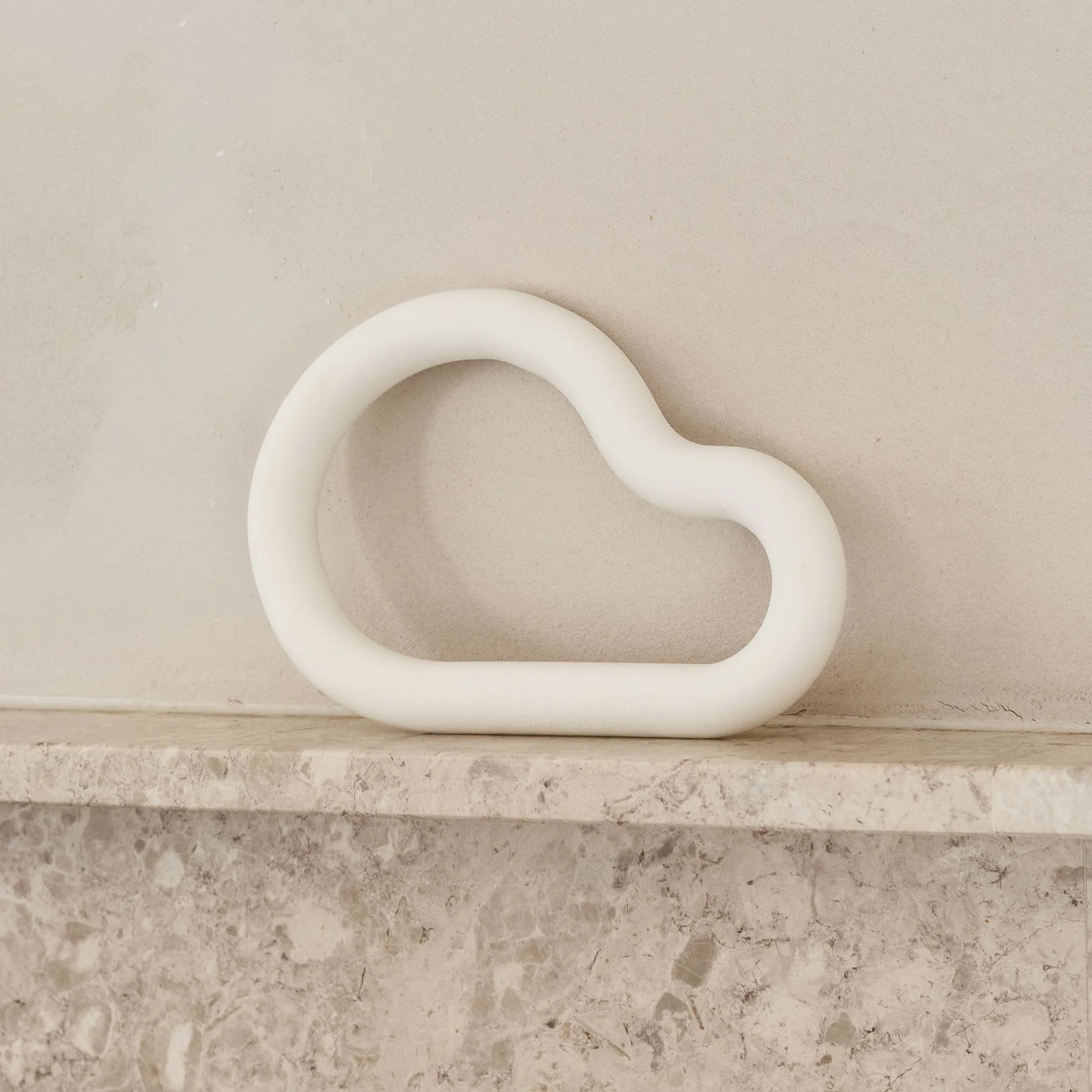 DESIGNSTUFF RUND Curve Silicone Trivet, Chalk - Image 2