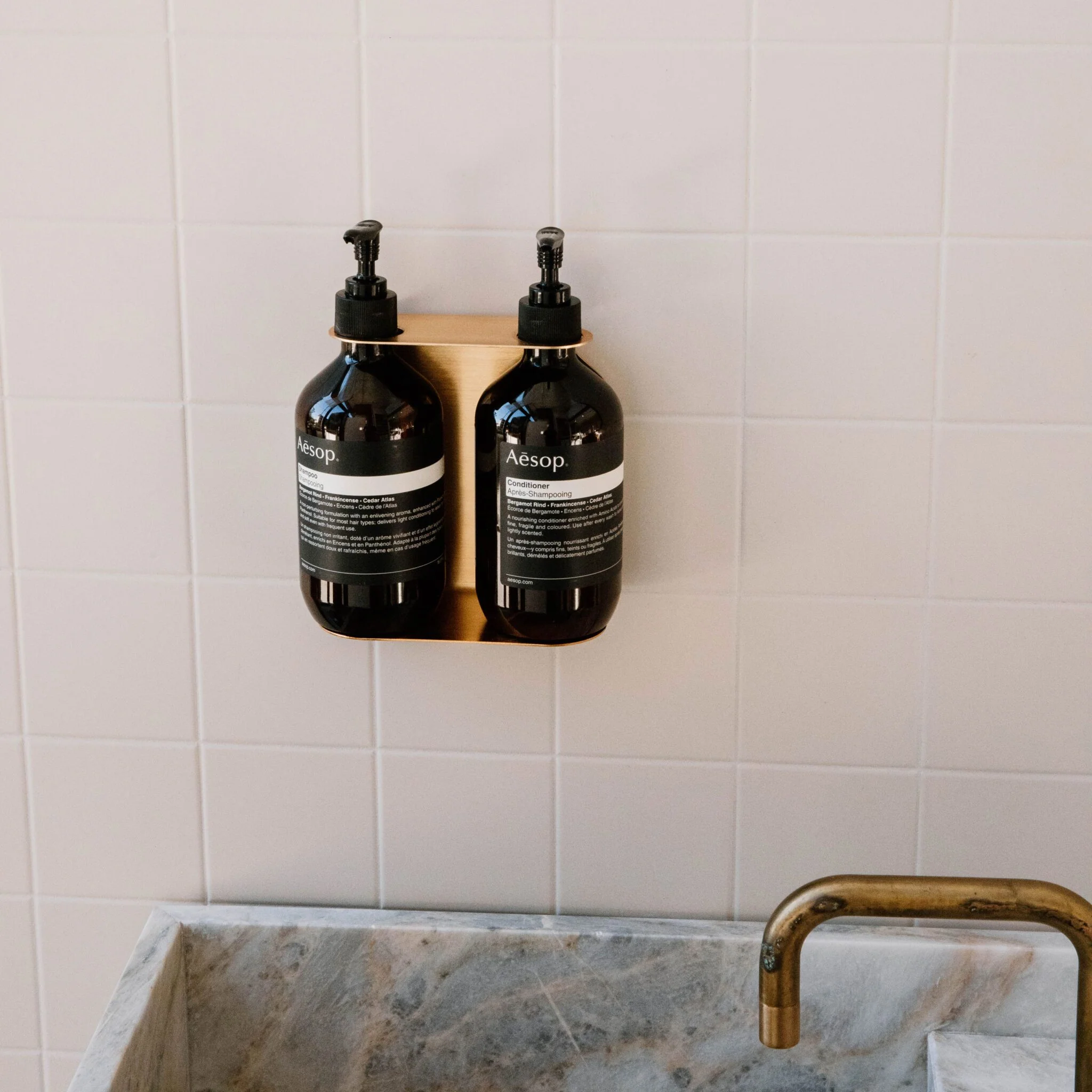 DESIGNSTUFF Dual Soap Dispenser Holder, Brushed Brass - Image 4
