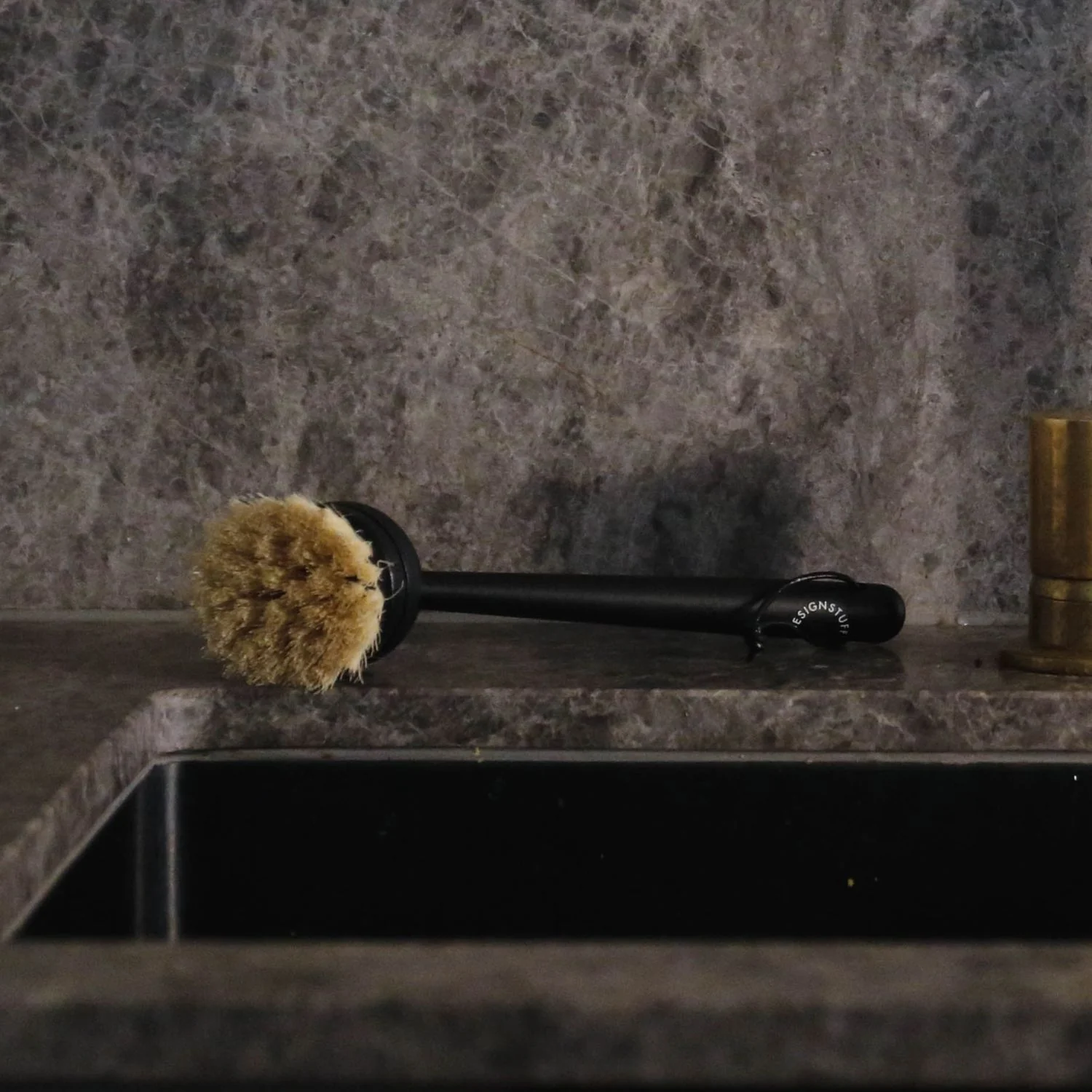 Gift With Purchase | DESIGNSTUFF Eco Dish Brush, Black - Image 4
