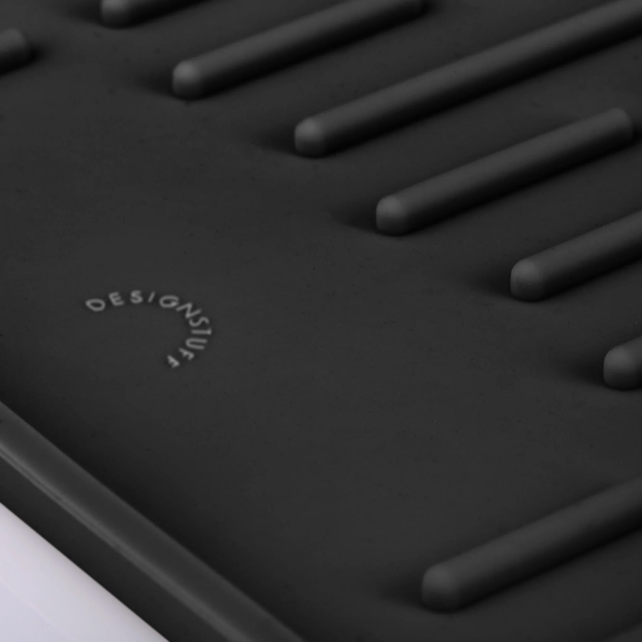 DESIGNSTUFF DRIP Folding Silicone Drying Mat Large w/ Drainage Mouth, Black - Image 7