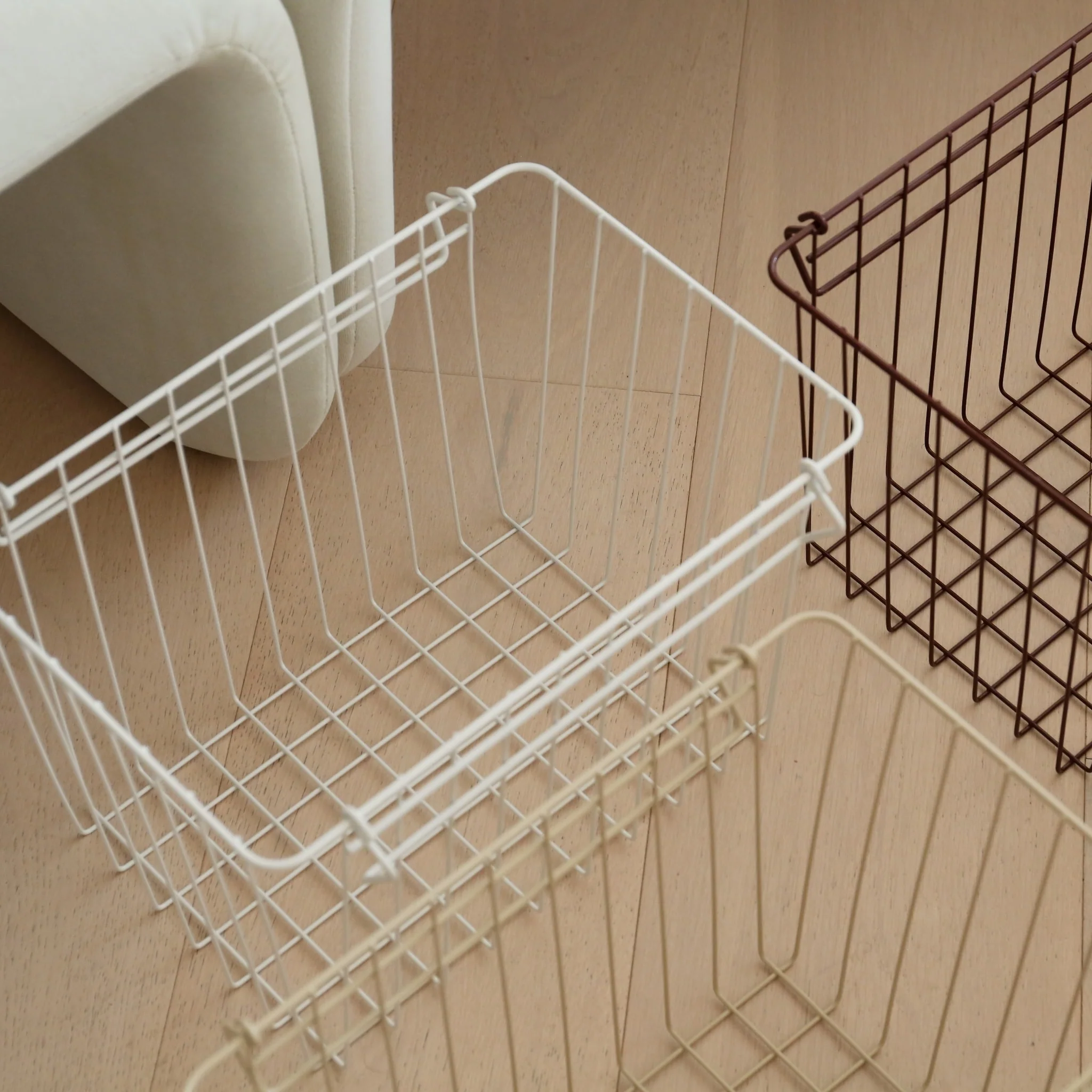 DESIGNSTUFF FORMA Metal Basket, L, White - Image 4