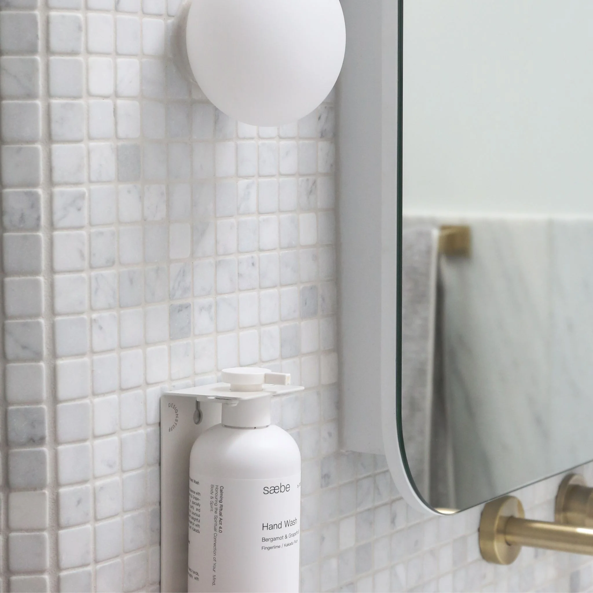 DESIGNSTUFF Lockable Soap Dispenser Holder, Single 500ml, White - Image 7