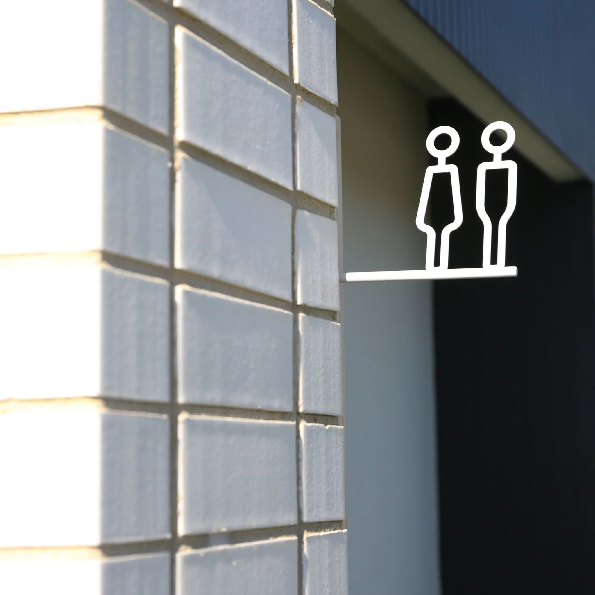 DESIGNSTUFF Protruding Signage Him/Her, White - Image 3