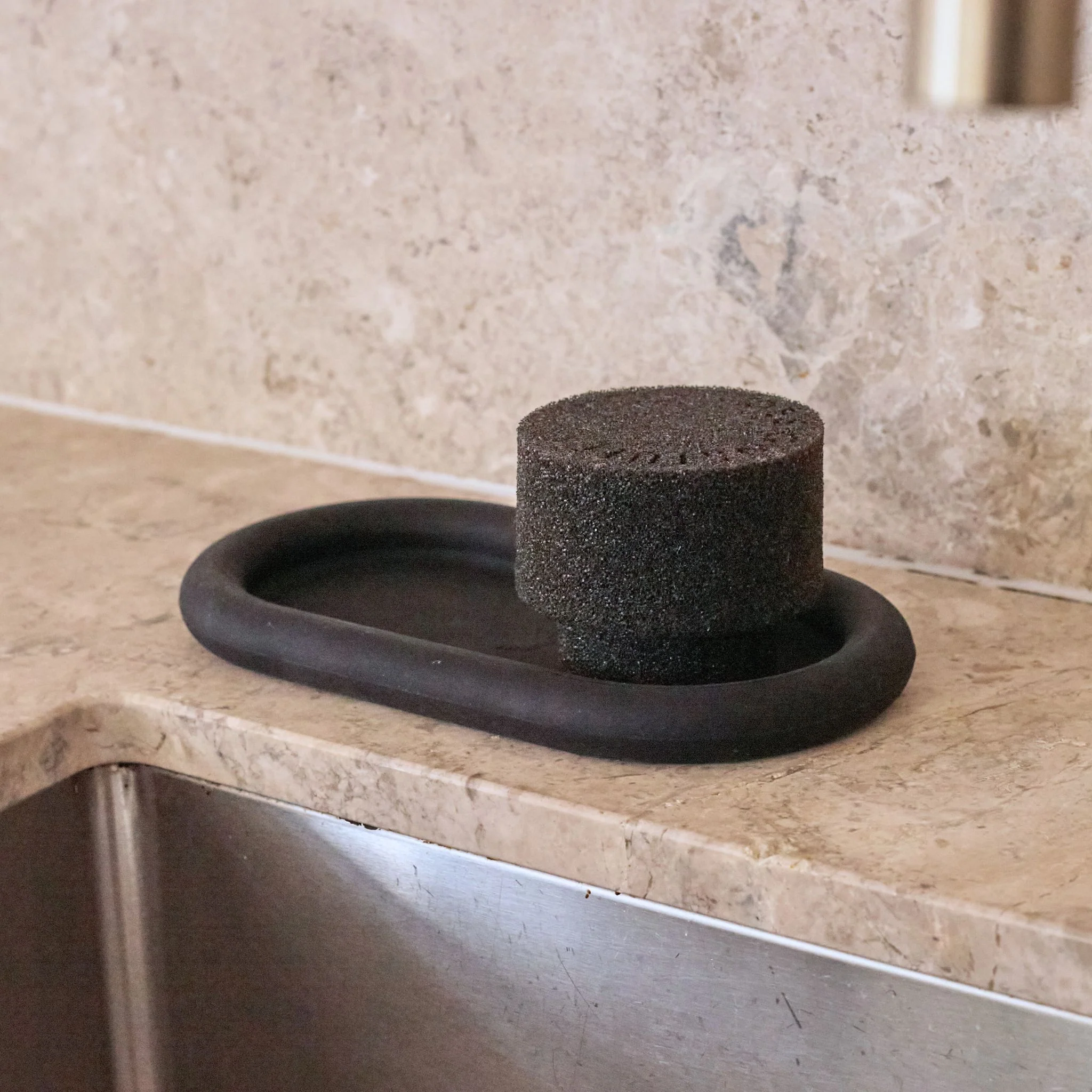 DESIGNSTUFF ETTA Round Silicone Sponge, Black - Image 7