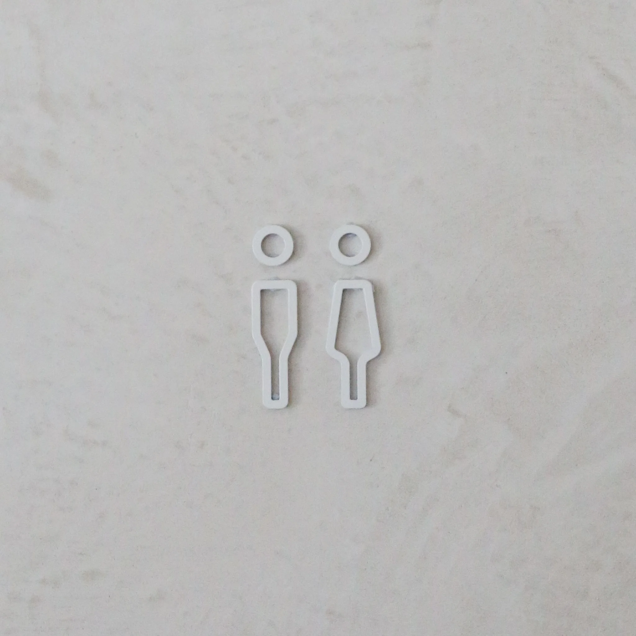 DESIGNSTUFF Signage, Restroom, Her/Him, White - Image 4