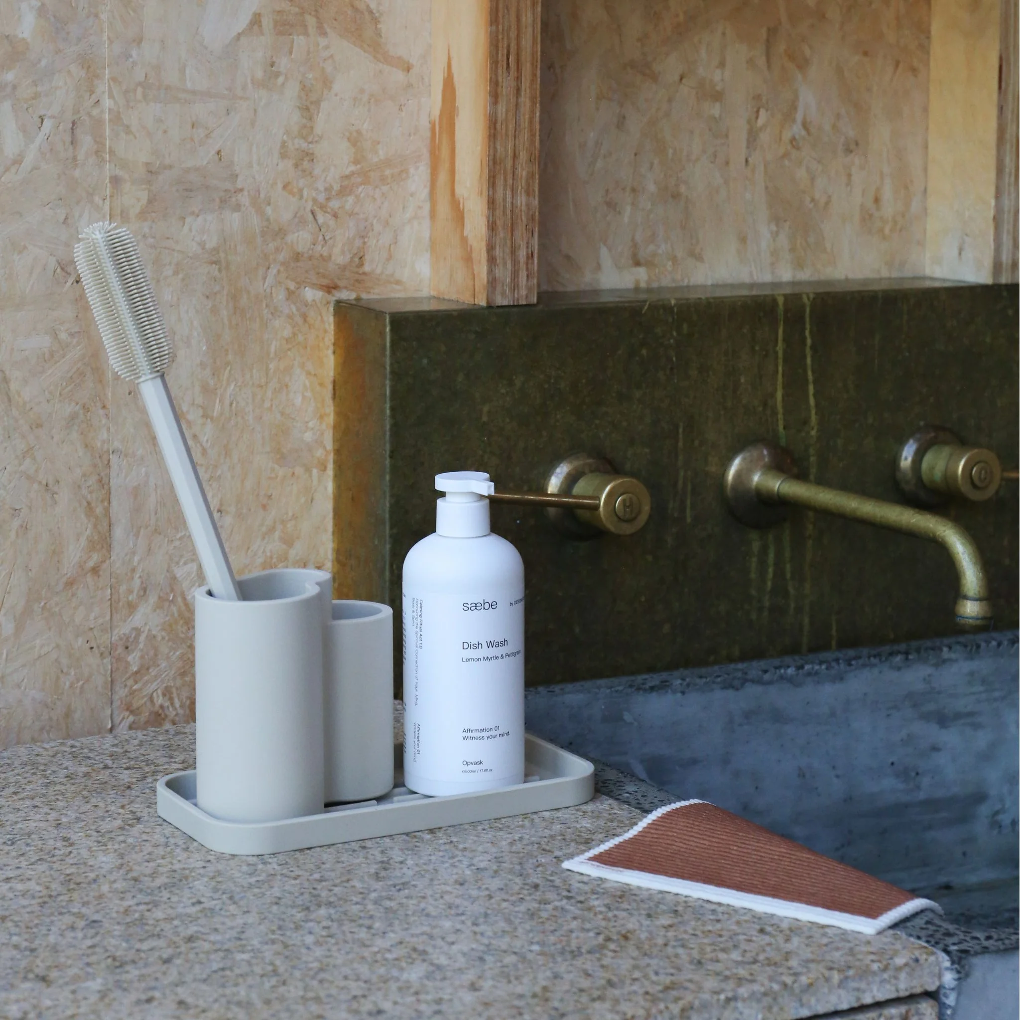 DESIGNSTUFF Sink Tray and Sponge Holder Silicone, Sand - Image 5