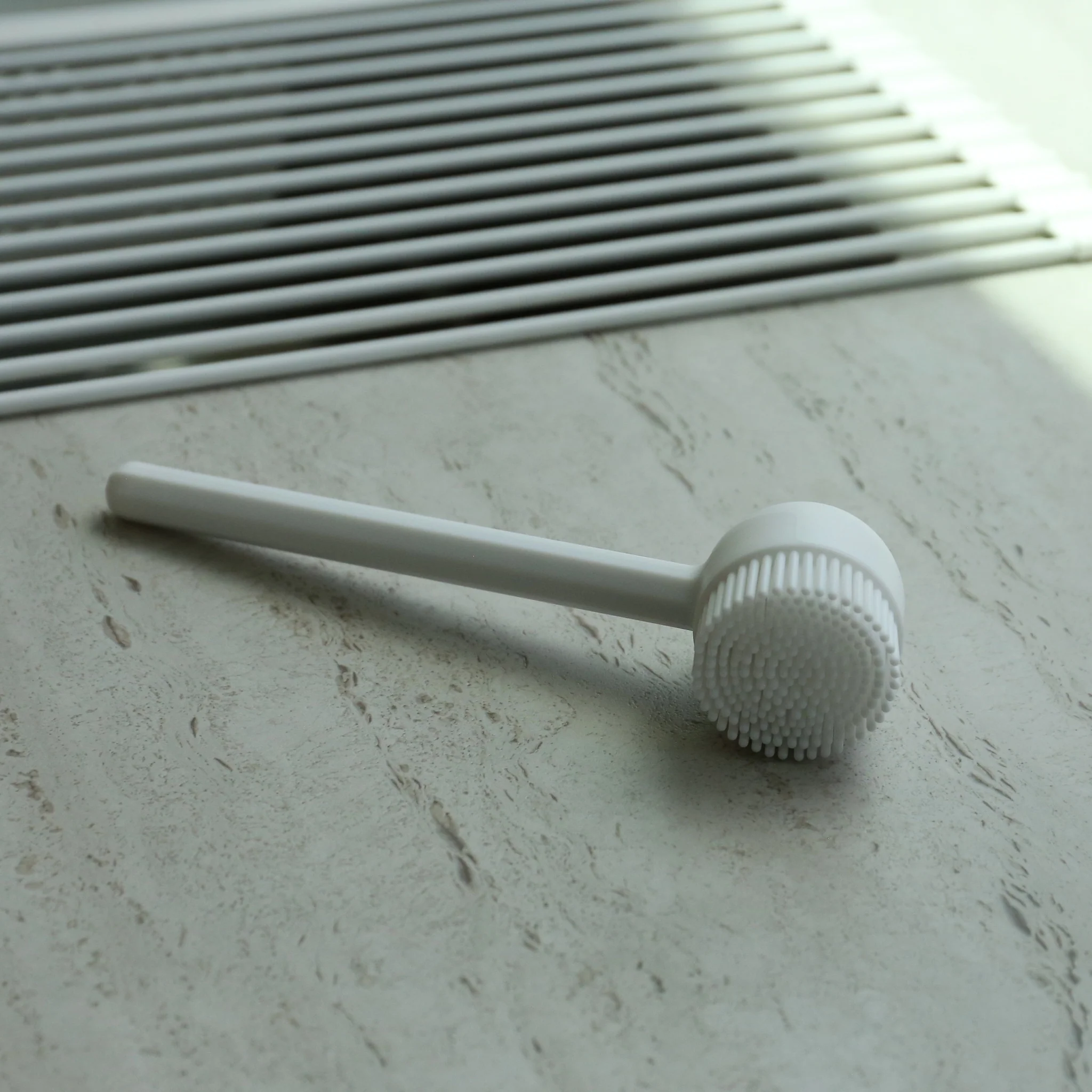 DESIGNSTUFF VANA Dish Brush, Silicone, White - Image 5