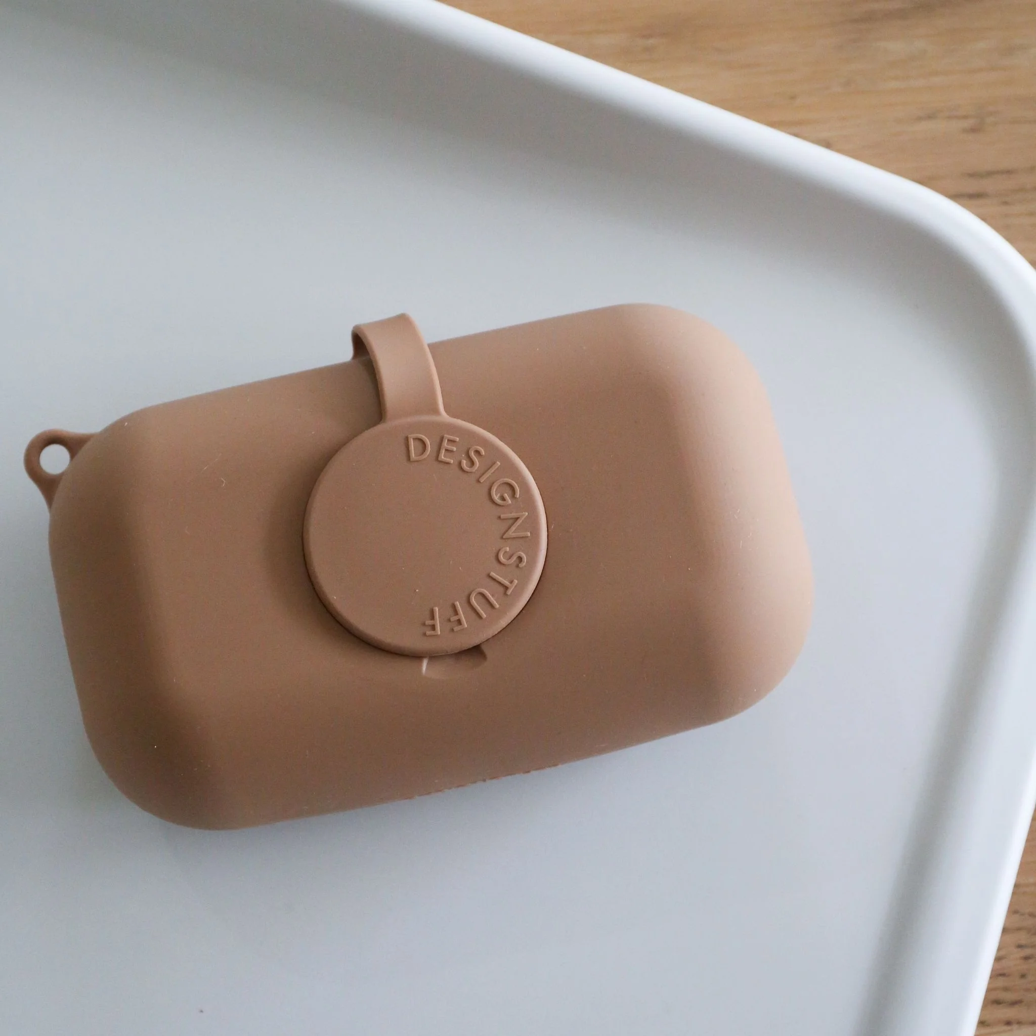 DESIGNSTUFF CUBI Wet Wipes Cover, Camel - Image 4