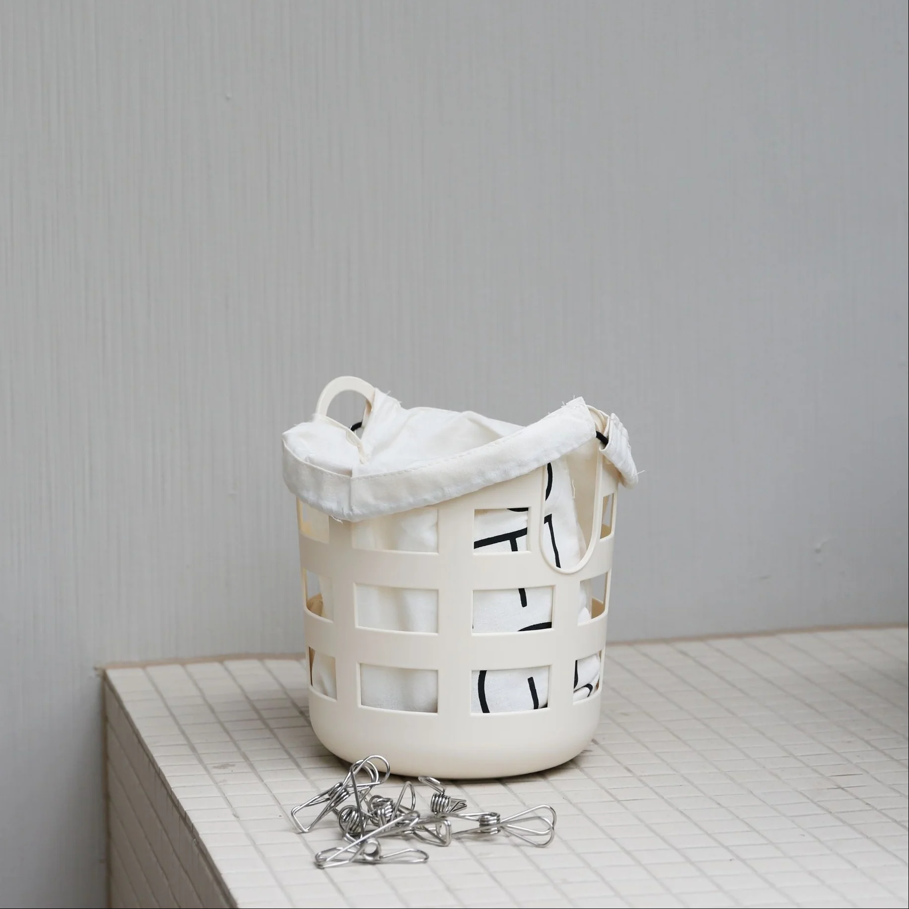 ENKEL STUDIO Small Basket & Hang Pegs Bundle - Image 4