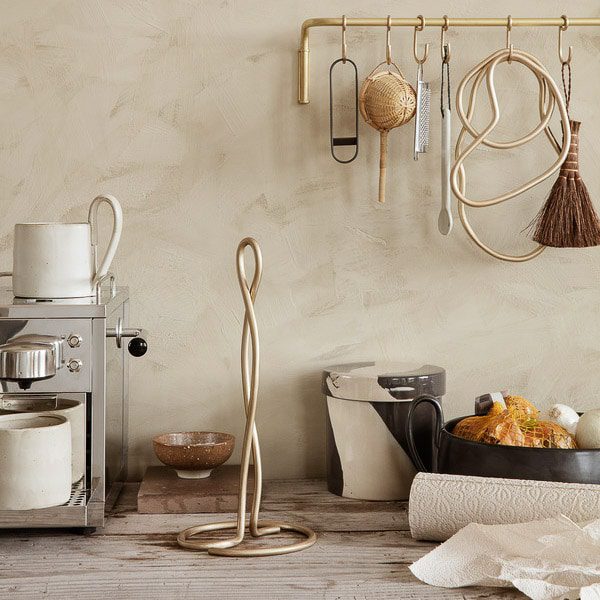 FERM LIVING Curvature Paper Towel Holder, Brass - Image 3