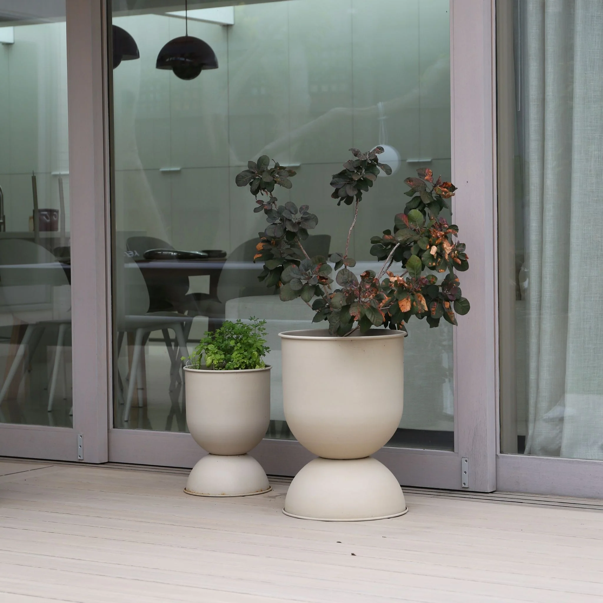 FERM LIVING Hourglass Flower Pot, H73cm Large, Cashmere - Image 4