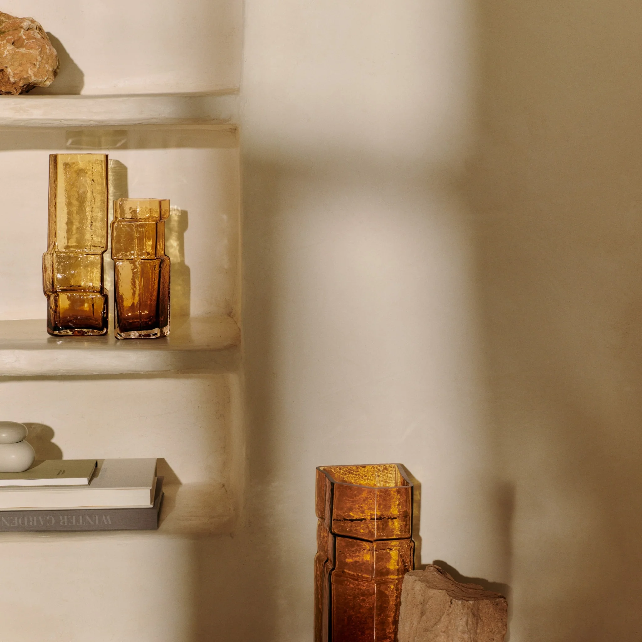 FERM LIVING Muro Vase, H30cm, Recycled Amber - Image 5