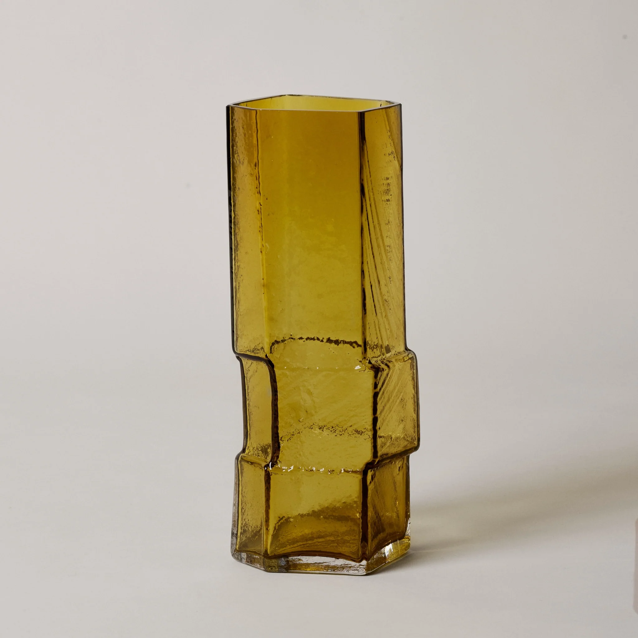 FERM LIVING Muro Vase, H30cm, Recycled Amber - Image 7