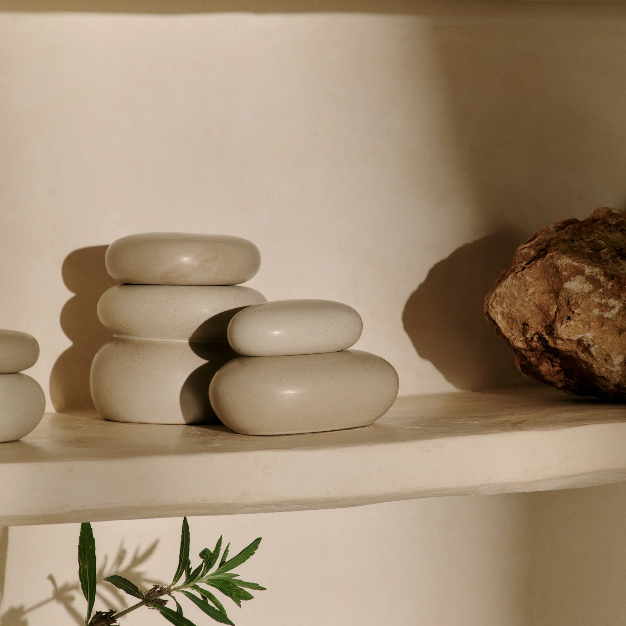 FERM LIVING Pebble Box, Medium, H9.5cm, Sand/Cream - Image 2