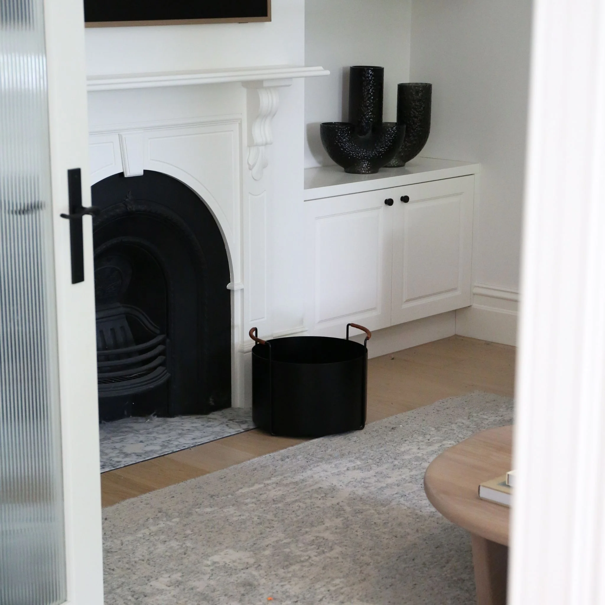 FERM LIVING Port Firewood Bucket, Black - Image 3