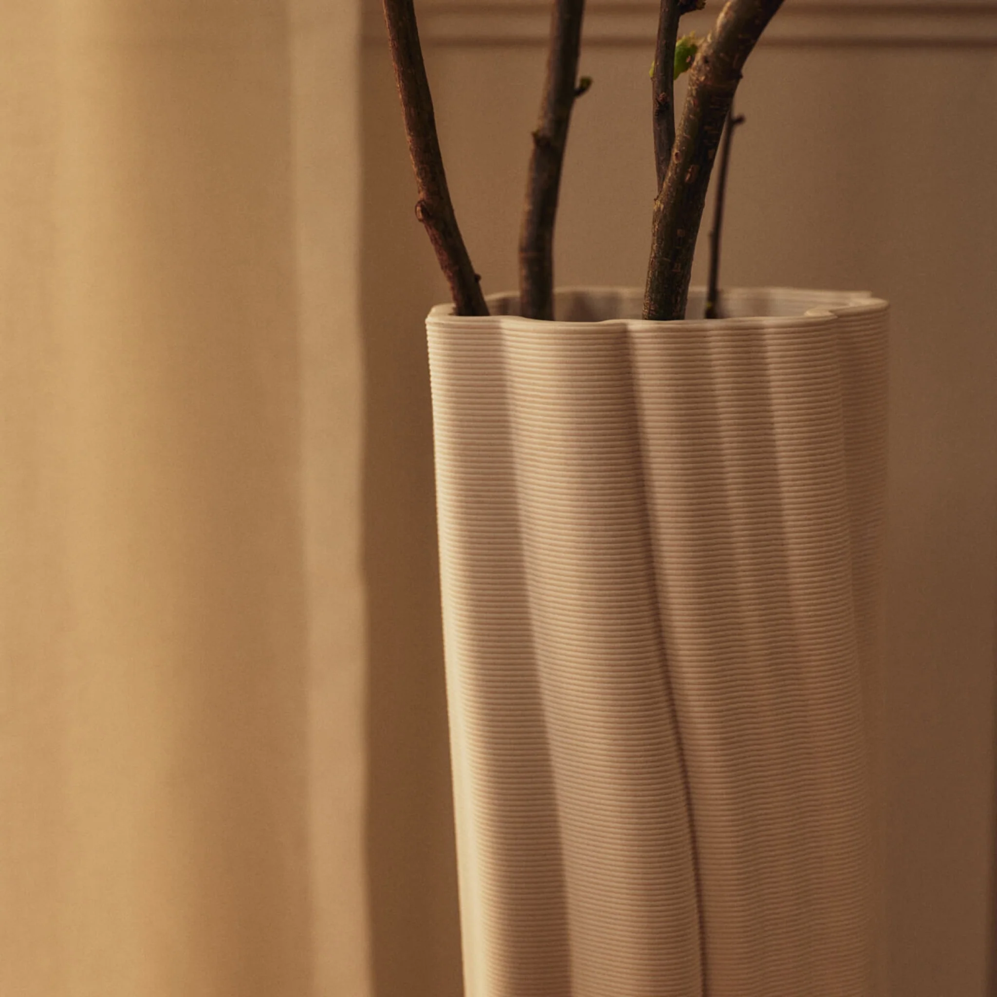 PRE-ORDER │ FERM LIVING Rylith Floor Vase, H70cm, Off-white - Image 4