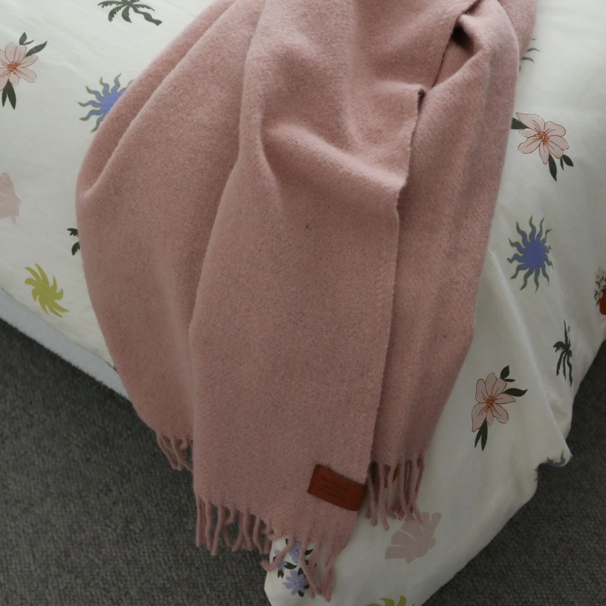 KLIPPAN True Wool Throw Blanket, Pink - Image 2