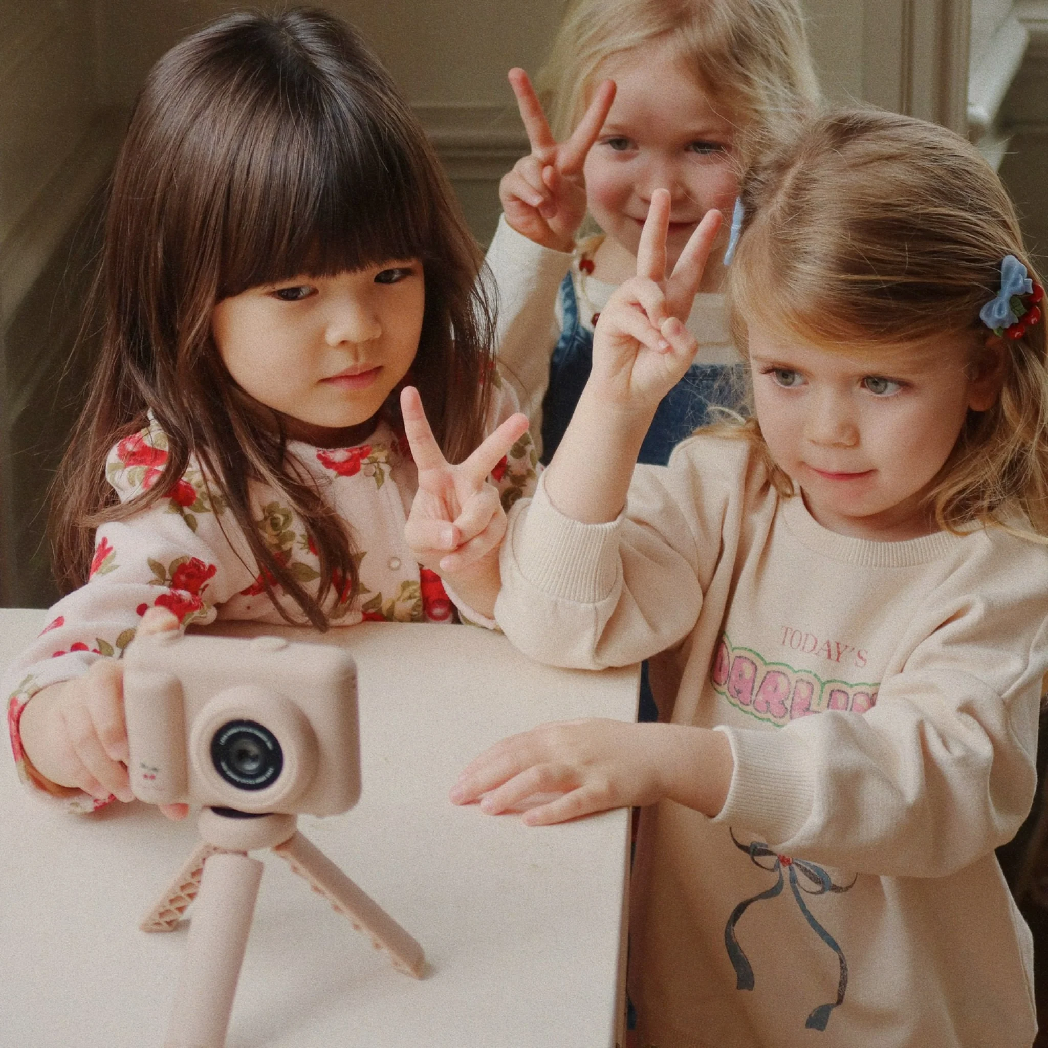 KONGES SLØJD My First Camera, Cherry - Image 7