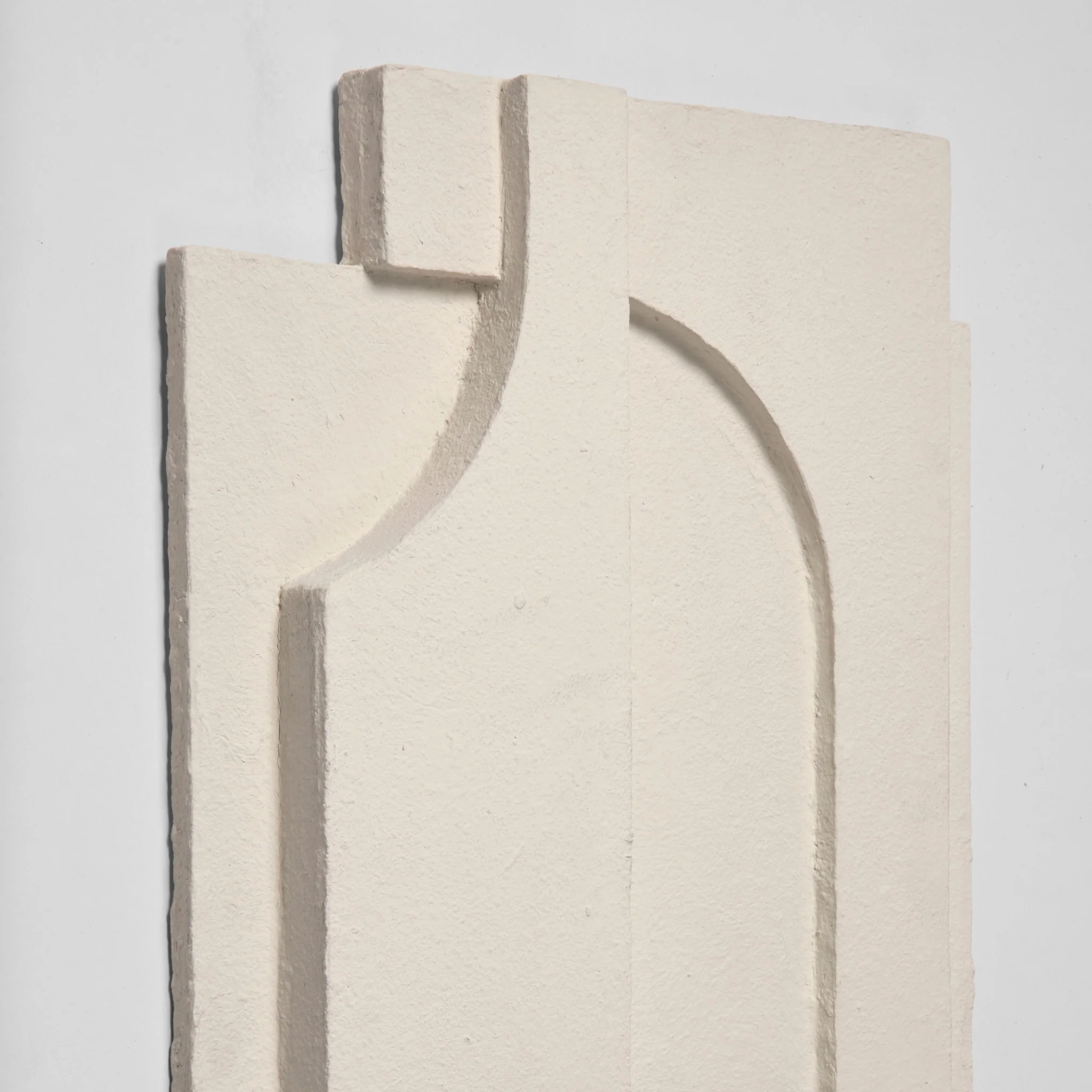 KRISTINA DAM STUDIO Serif Relief Large, Paperpulp Natural Off White - Image 6