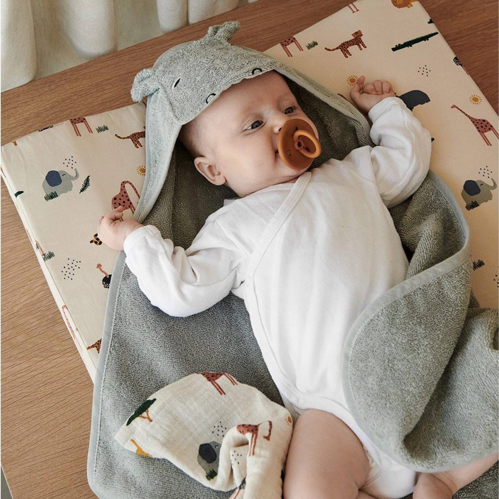 LIEWOOD Albert Hippo Hooded Towel, 70x70cm, Dove Blue - Image 4