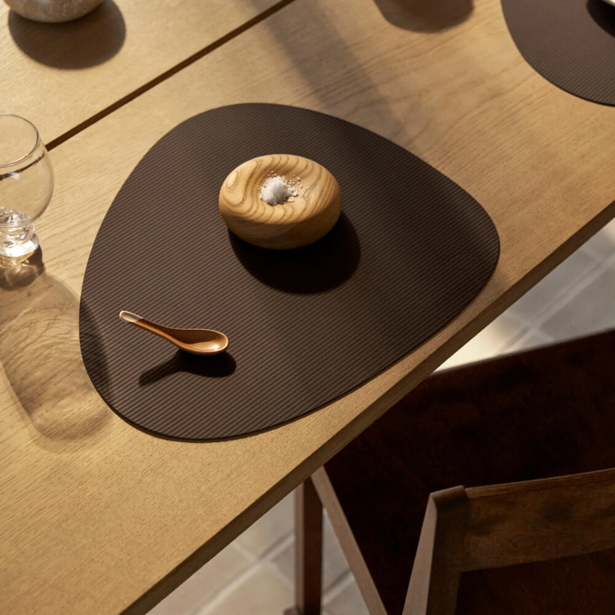 LIND DNA Curve Table Placemat L Corduroy, Hazel - Image 2