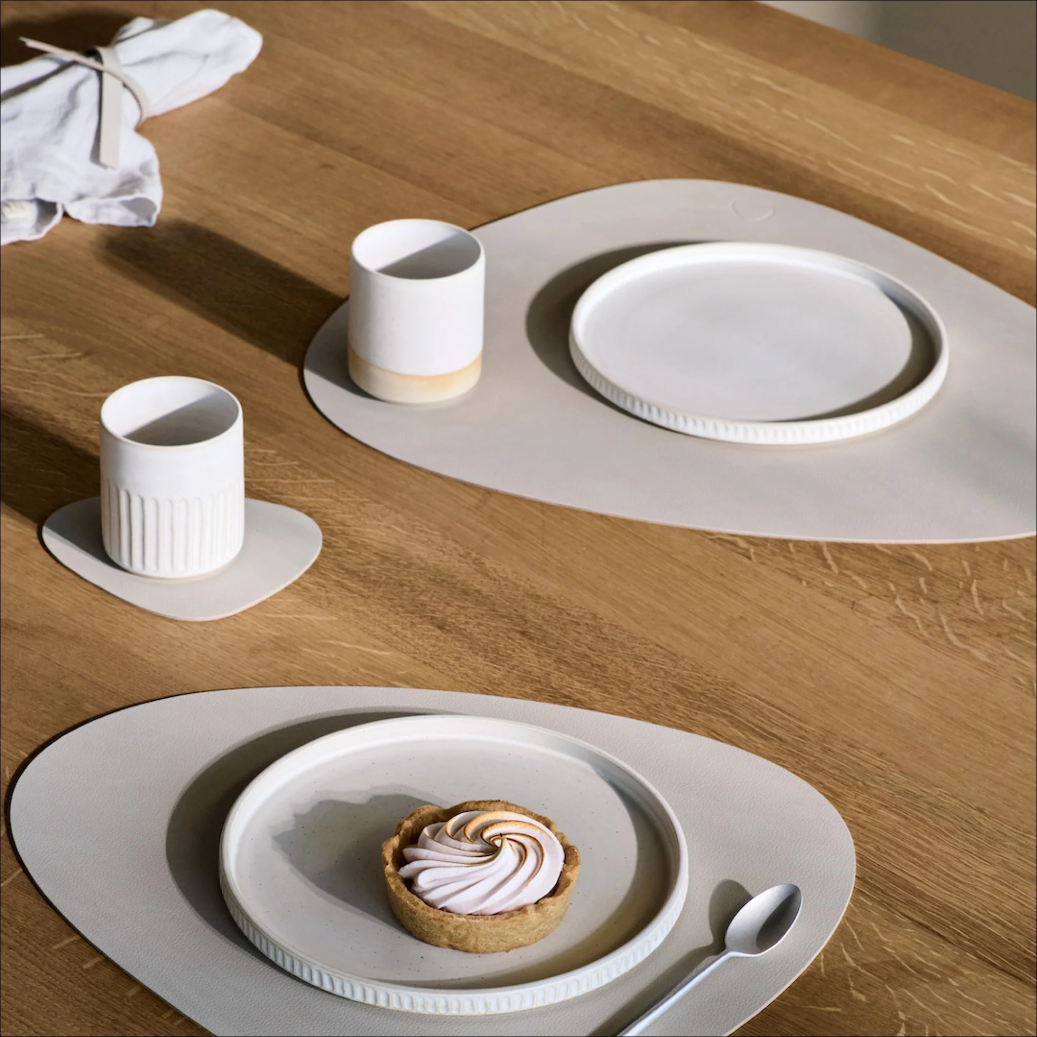 LIND DNA Nupo Curve Coaster, Oyster White - Image 4