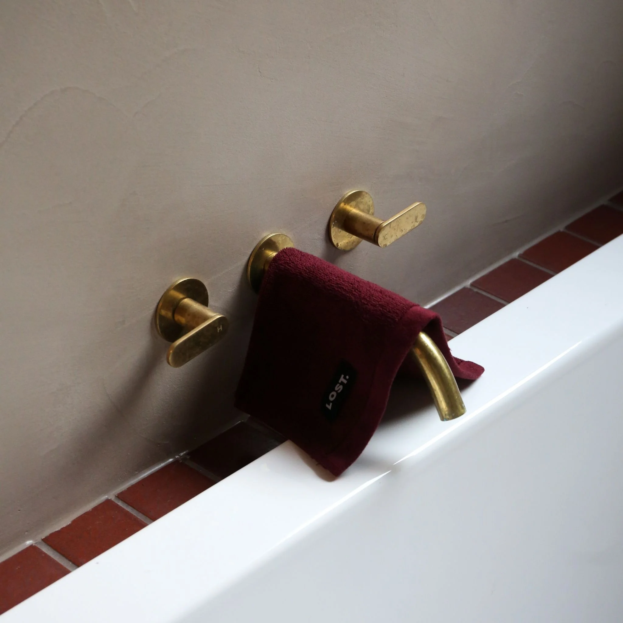 LOST TOWELS Hand Towel, 40x70cm, Mulberry - Image 4