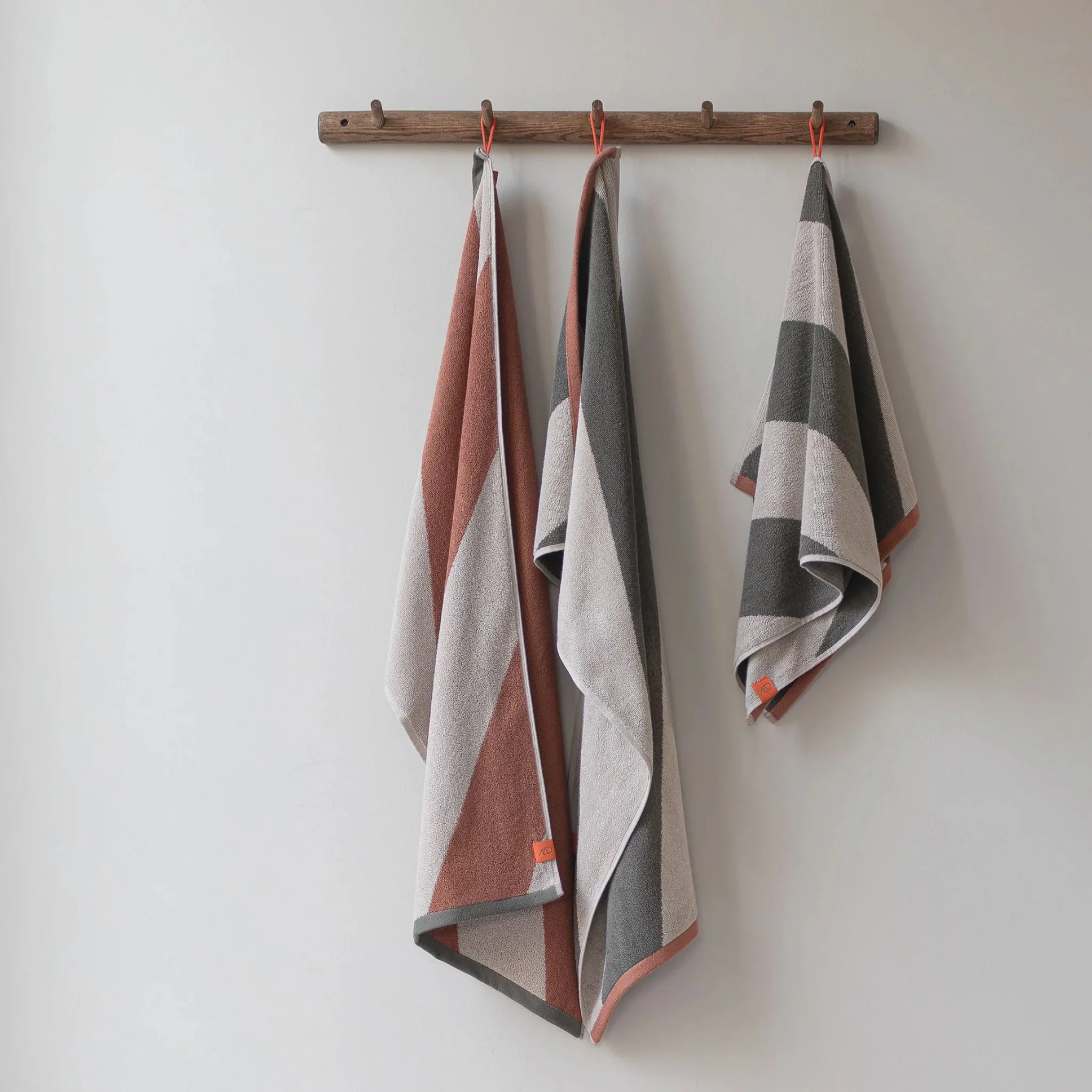 METTE DITMER Diagonal Bath Towel, 70x133cm, Brick - Image 2
