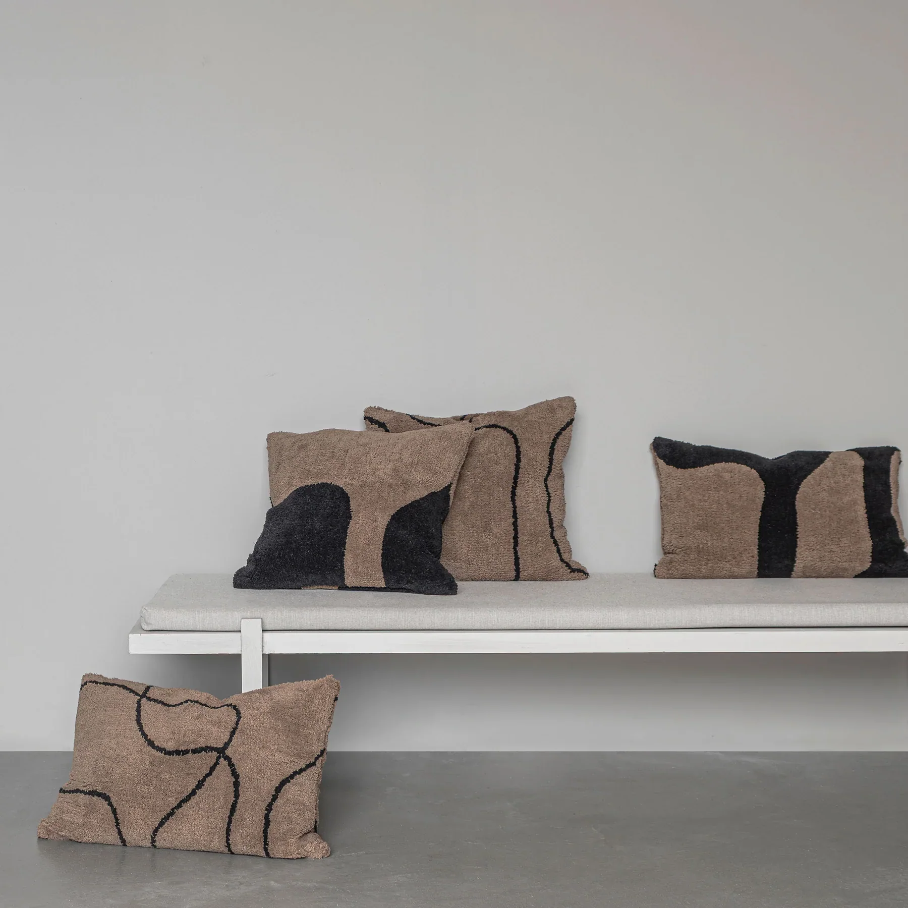 METTE DITMER FIGURA Tufted Cushion Cover 40x60cm, Brown - Image 3