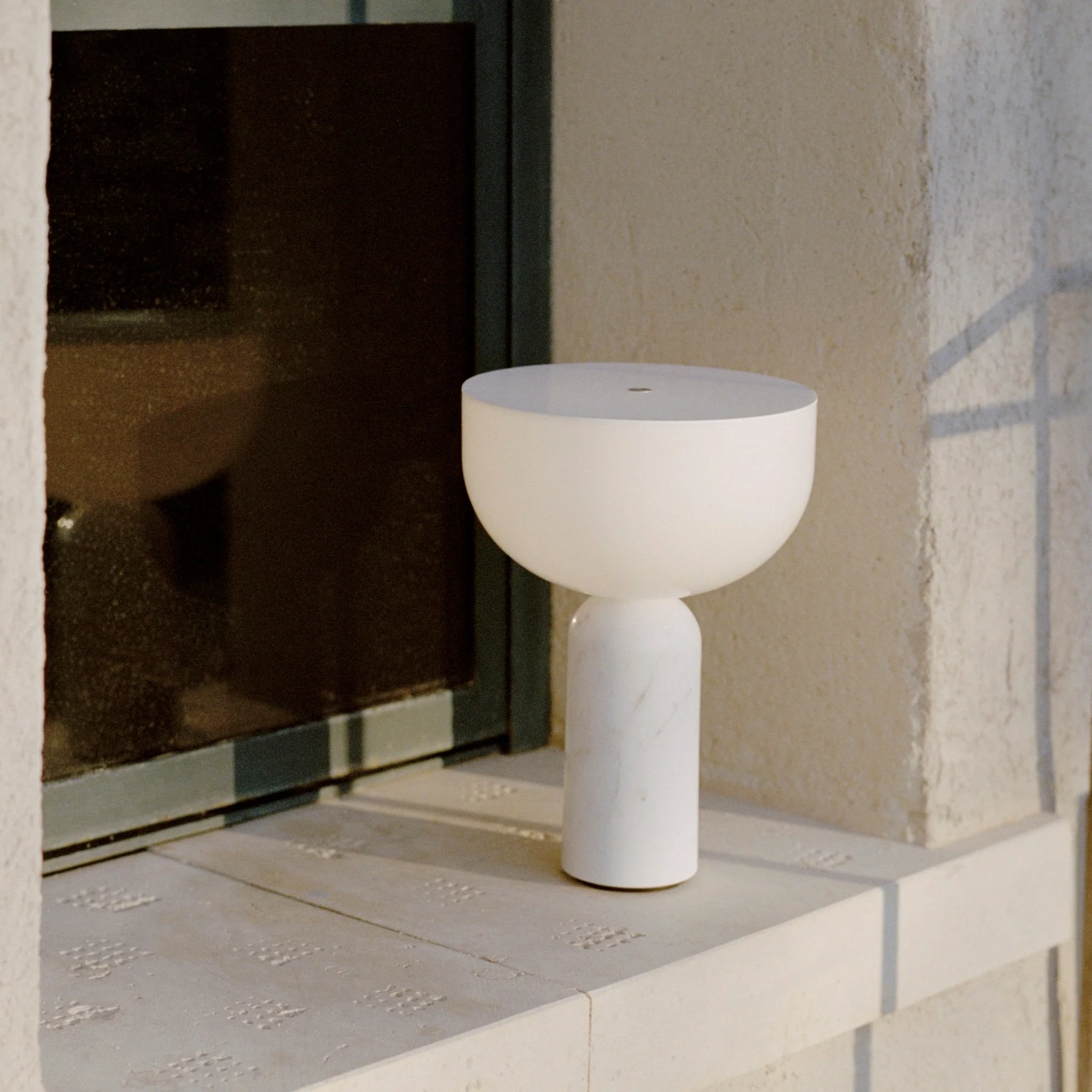 NEW WORKS Kizu Portable Table Lamp, White Marble - Image 9