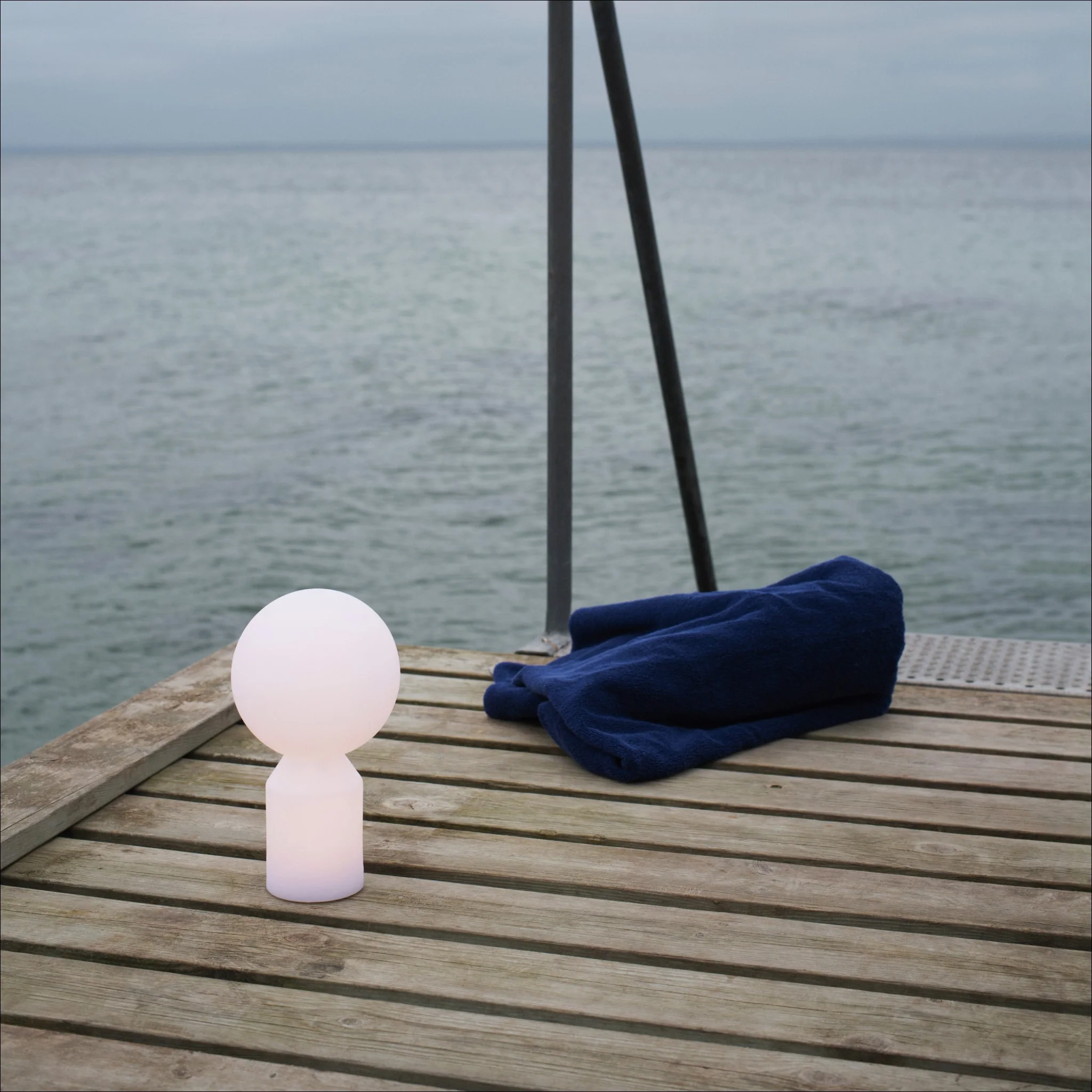 NORMANN COPENHAGEN Yo Portable Lamp Small, H27cm, White - Image 4