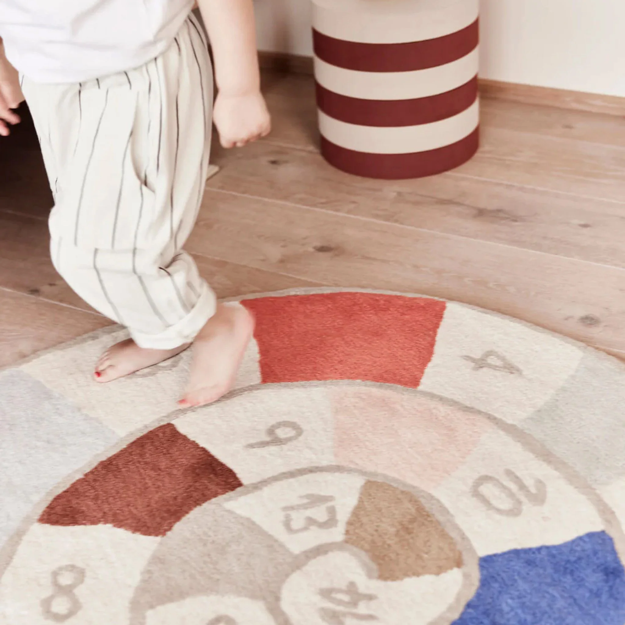 OYOY Nautilus Hopscotch Rug, Multi, Ø112cm - Image 3