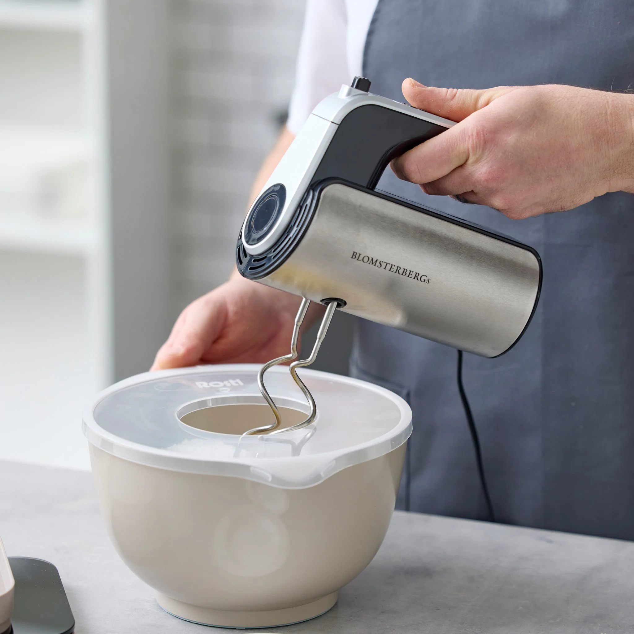 ROSTI Anti-Splash Whisk Lid for 3L Margrethe Bowl - Image 4