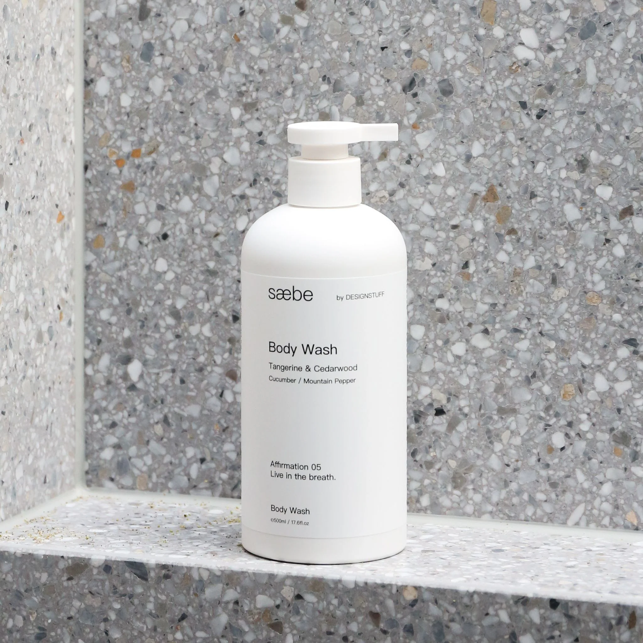 DESIGNSTUFF Saebe Body Wash, Tangerine & Cedarwood, 500ml - Image 3